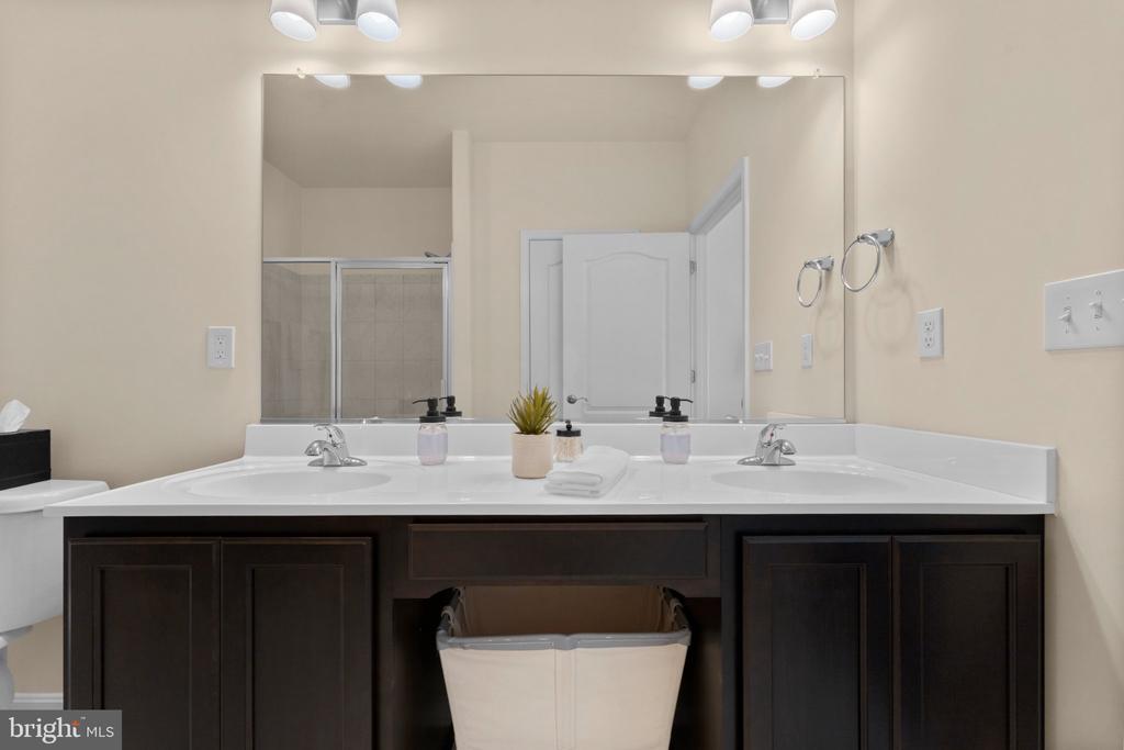 10444 QUARTZ AVE, CULPEPER, Virginia 22701, 4 Bedrooms Bedrooms, ,3 BathroomsBathrooms,Residential,10444 QUARTZ AVE,VACU2013102 MLS # VACU2013102