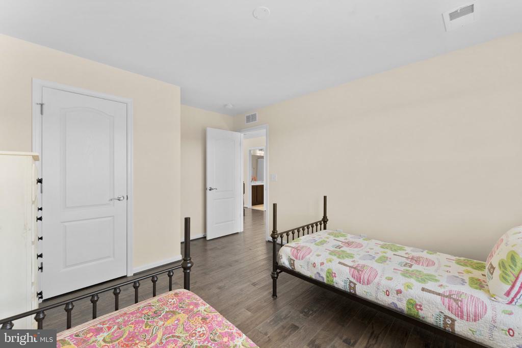 10444 QUARTZ AVE, CULPEPER, Virginia 22701, 4 Bedrooms Bedrooms, ,3 BathroomsBathrooms,Residential,10444 QUARTZ AVE,VACU2013102 MLS # VACU2013102