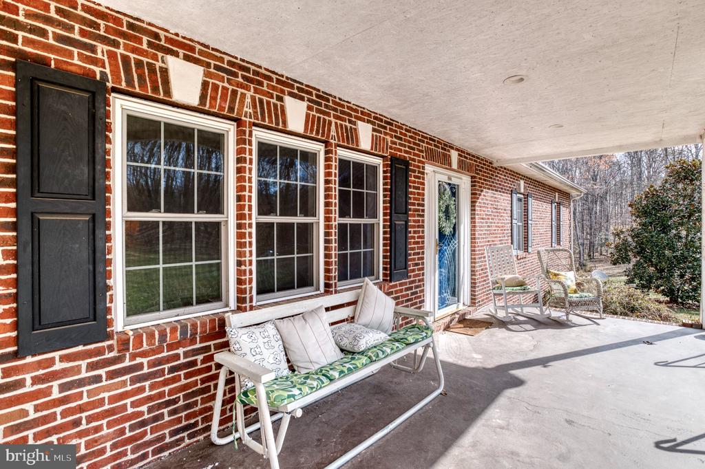 3220 COURTNEY SCHOOL RD, MIDLAND, Virginia, 6 Bedrooms Bedrooms, ,4 BathroomsBathrooms,Residential,3220 COURTNEY SCHOOL RD,VAFQ2021068 MLS # VAFQ2021068