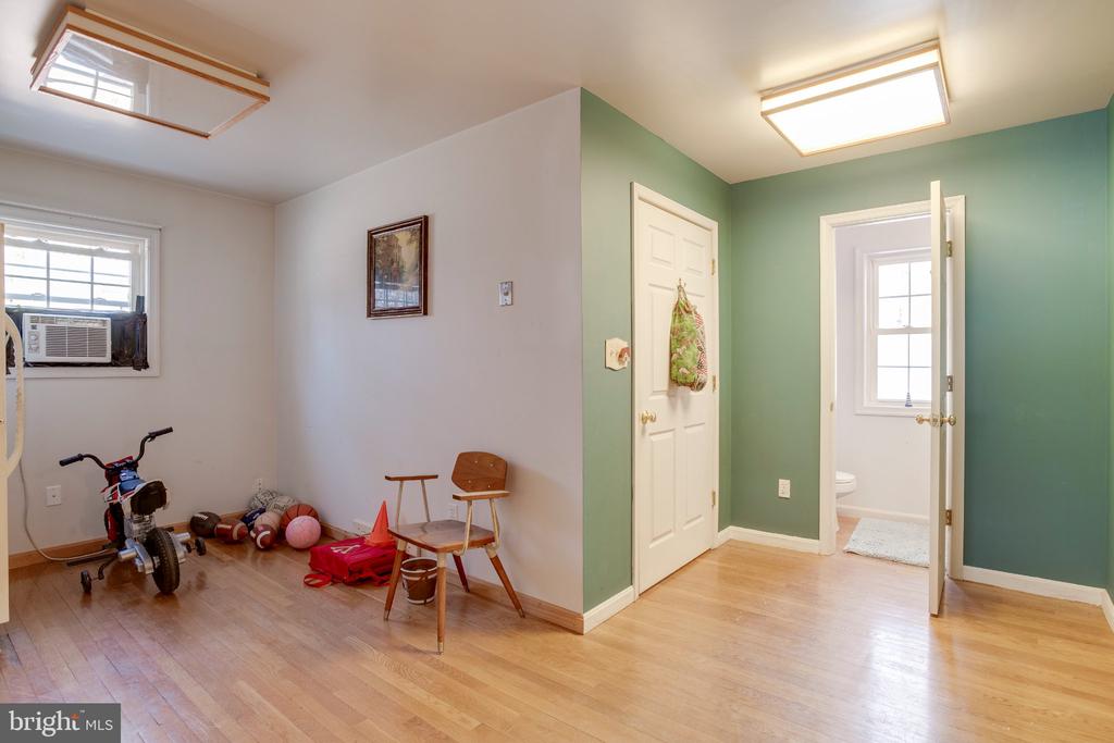 3220 COURTNEY SCHOOL RD, MIDLAND, Virginia, 6 Bedrooms Bedrooms, ,4 BathroomsBathrooms,Residential,3220 COURTNEY SCHOOL RD,VAFQ2021068 MLS # VAFQ2021068