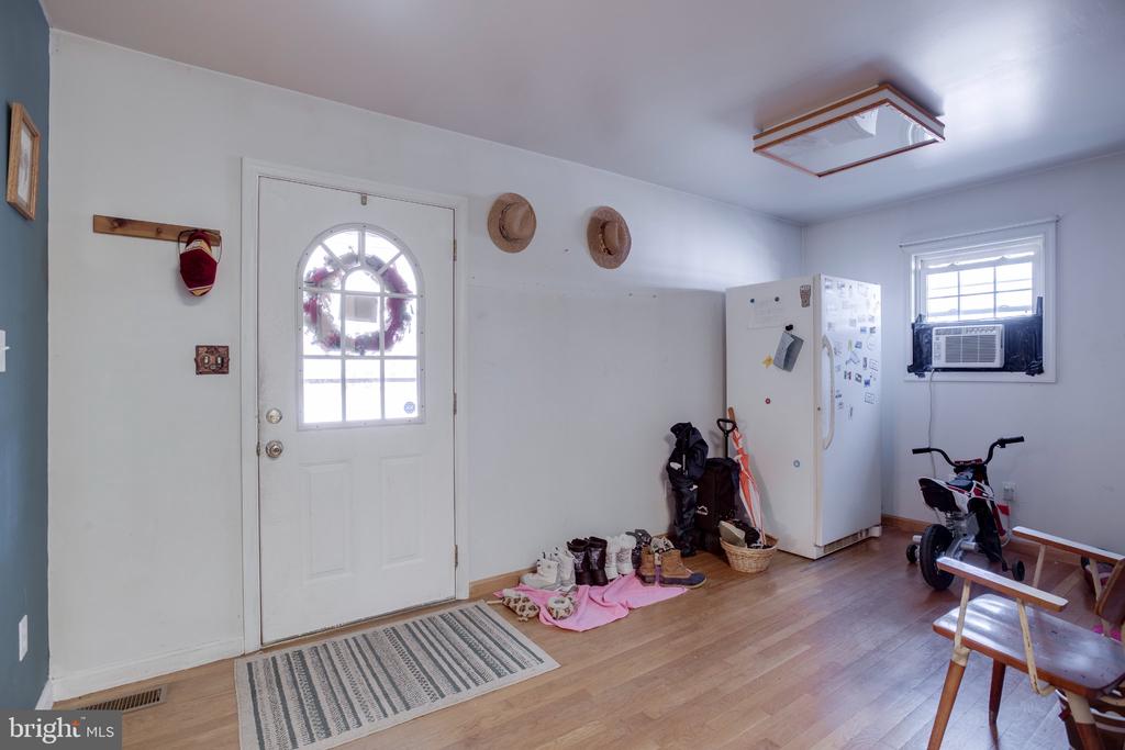 3220 COURTNEY SCHOOL RD, MIDLAND, Virginia, 6 Bedrooms Bedrooms, ,4 BathroomsBathrooms,Residential,3220 COURTNEY SCHOOL RD,VAFQ2021068 MLS # VAFQ2021068