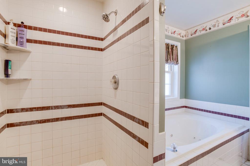 3220 COURTNEY SCHOOL RD, MIDLAND, Virginia, 6 Bedrooms Bedrooms, ,4 BathroomsBathrooms,Residential,3220 COURTNEY SCHOOL RD,VAFQ2021068 MLS # VAFQ2021068