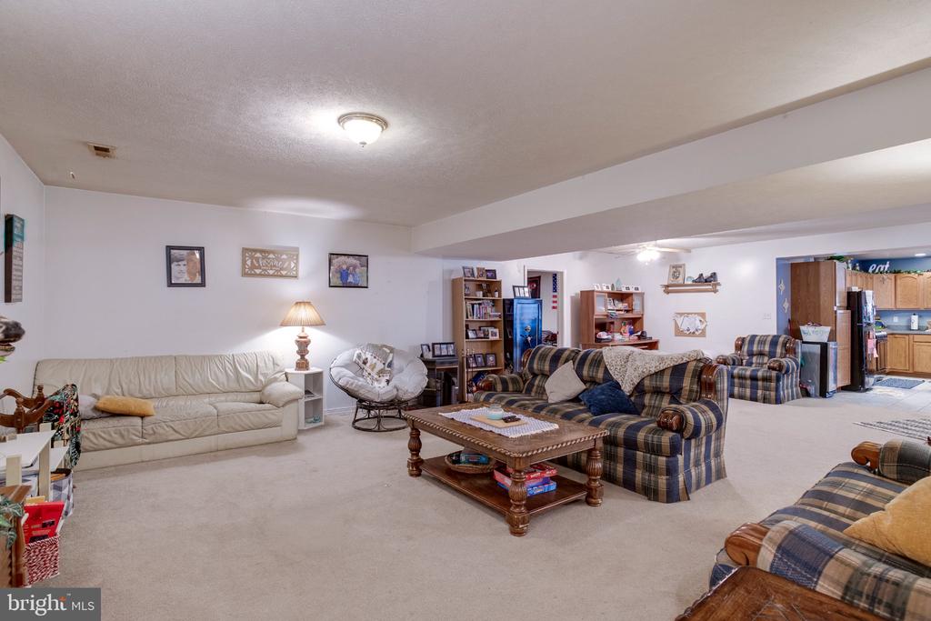 3220 COURTNEY SCHOOL RD, MIDLAND, Virginia, 6 Bedrooms Bedrooms, ,4 BathroomsBathrooms,Residential,3220 COURTNEY SCHOOL RD,VAFQ2021068 MLS # VAFQ2021068