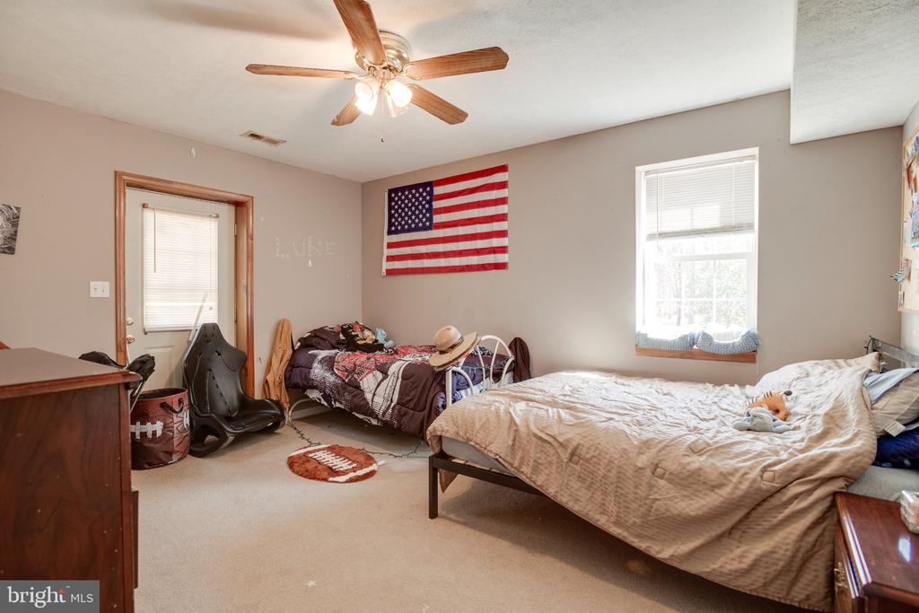 3220 COURTNEY SCHOOL RD, MIDLAND, Virginia, 6 Bedrooms Bedrooms, ,4 BathroomsBathrooms,Residential,3220 COURTNEY SCHOOL RD,VAFQ2021068 MLS # VAFQ2021068