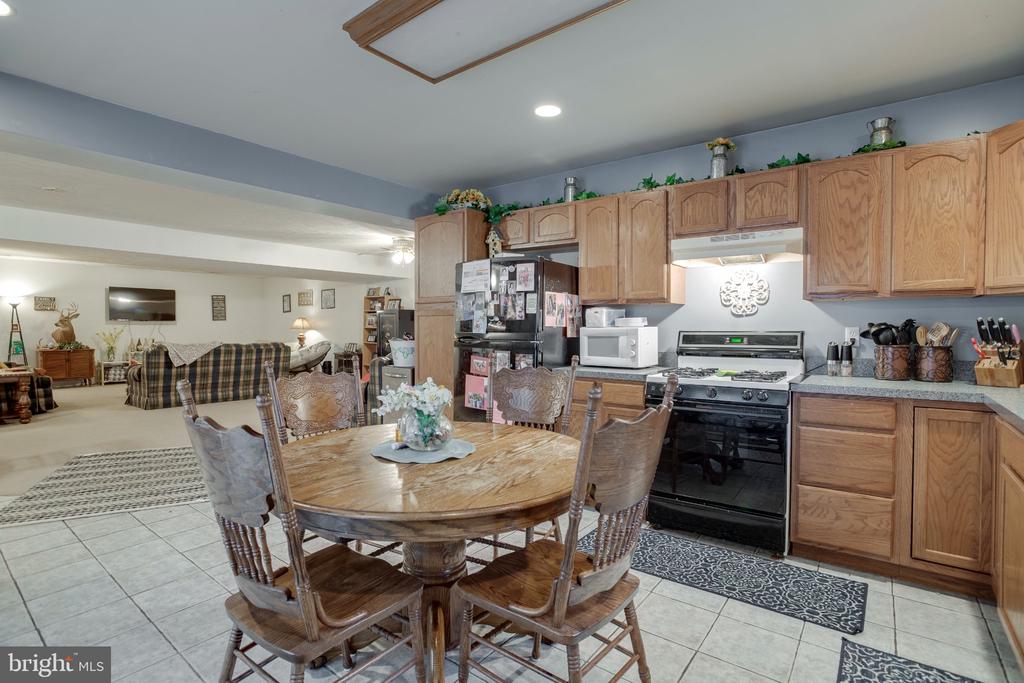 3220 COURTNEY SCHOOL RD, MIDLAND, Virginia, 6 Bedrooms Bedrooms, ,4 BathroomsBathrooms,Residential,3220 COURTNEY SCHOOL RD,VAFQ2021068 MLS # VAFQ2021068