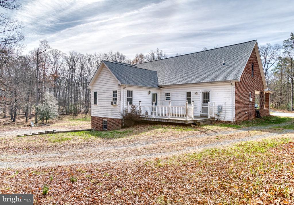 3220 COURTNEY SCHOOL RD, MIDLAND, Virginia, 6 Bedrooms Bedrooms, ,4 BathroomsBathrooms,Residential,3220 COURTNEY SCHOOL RD,VAFQ2021068 MLS # VAFQ2021068