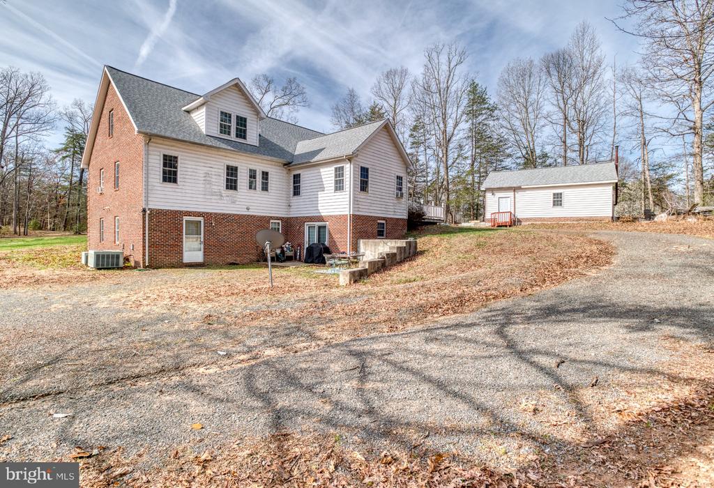 3220 COURTNEY SCHOOL RD, MIDLAND, Virginia, 6 Bedrooms Bedrooms, ,4 BathroomsBathrooms,Residential,3220 COURTNEY SCHOOL RD,VAFQ2021068 MLS # VAFQ2021068