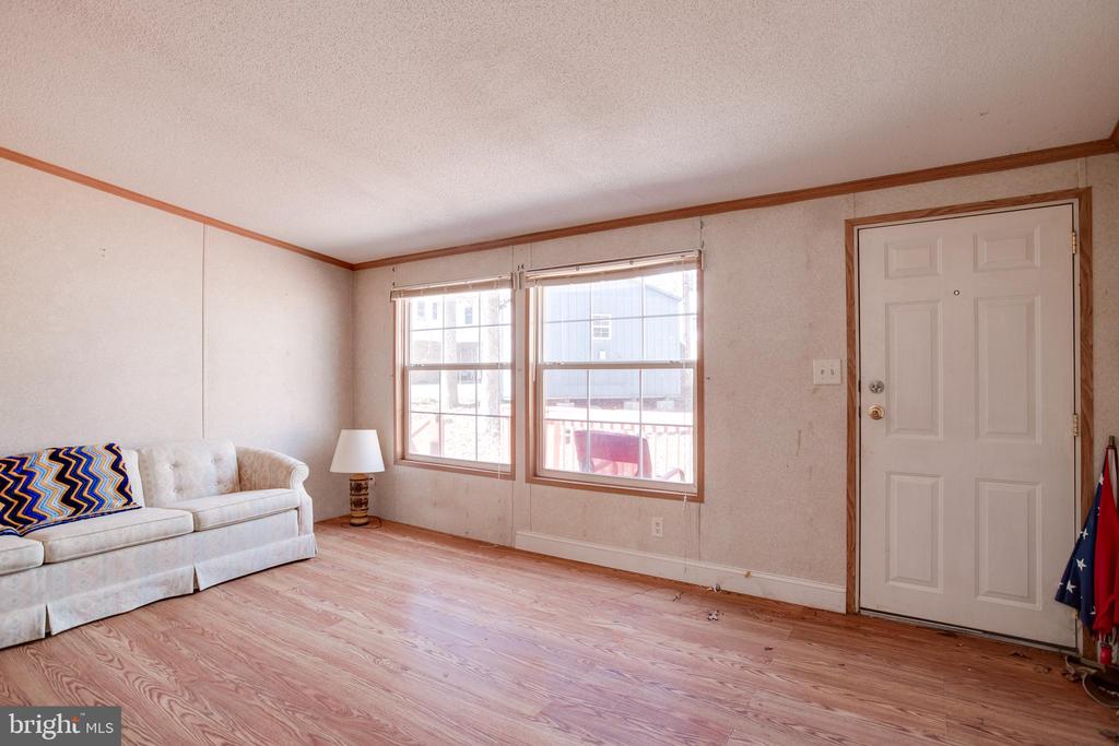 3220 COURTNEY SCHOOL RD, MIDLAND, Virginia, 6 Bedrooms Bedrooms, ,4 BathroomsBathrooms,Residential,3220 COURTNEY SCHOOL RD,VAFQ2021068 MLS # VAFQ2021068