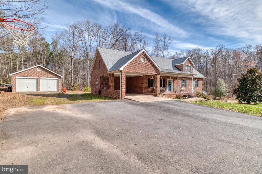 3220 COURTNEY SCHOOL RD, MIDLAND, Virginia, 6 Bedrooms Bedrooms, ,4 BathroomsBathrooms,Residential,3220 COURTNEY SCHOOL RD,VAFQ2021068 MLS # VAFQ2021068