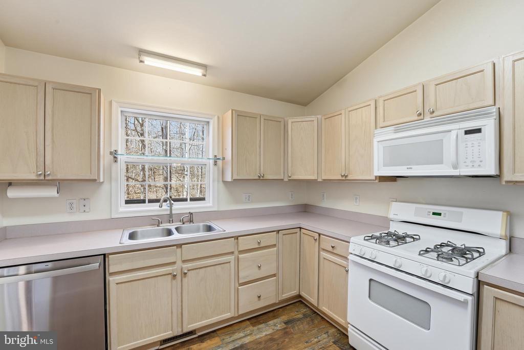 6052 BILAL CT, JEFFERSONTON, Virginia 22724, 3 Bedrooms Bedrooms, ,3 BathroomsBathrooms,Residential,6052 BILAL CT,VACU2013106 MLS # VACU2013106 6052 BILAL CT, JEFFERSONTON, Virginia 22724, 3 Bedrooms Bedrooms, ,3 BathroomsBathrooms,Residential,6052 BILAL CT,VACU2013106 MLS # VACU2013106