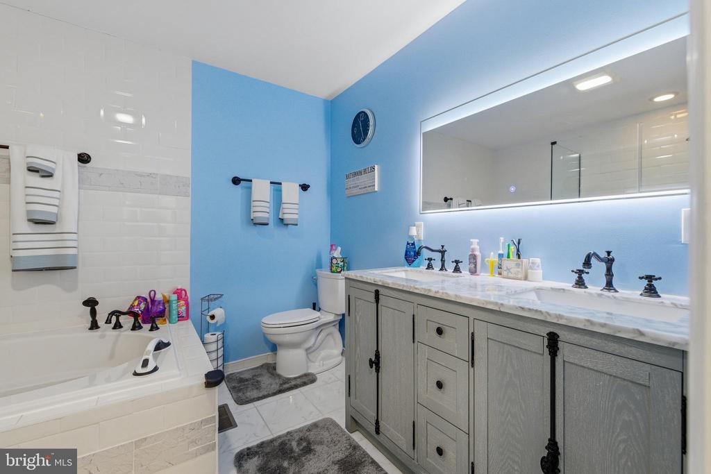 217 SILVER BELL LN, LURAY, Virginia 22835, 3 Bedrooms Bedrooms, ,3 BathroomsBathrooms,Residential,217 SILVER BELL LN,VAPA2006222 MLS # VAPA2006222