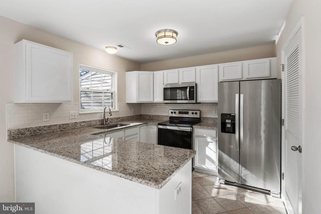 9928 MATTI HILL CT, FREDERICKSBURG, Virginia 22408, 2 Bedrooms Bedrooms, ,2 BathroomsBathrooms,Residential,9928 MATTI HILL CT,VASP2040382 MLS # VASP2040382