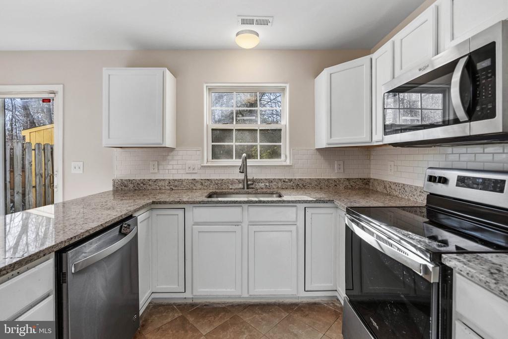 9928 MATTI HILL CT, FREDERICKSBURG, Virginia 22408, 2 Bedrooms Bedrooms, ,2 BathroomsBathrooms,Residential,9928 MATTI HILL CT,VASP2040382 MLS # VASP2040382