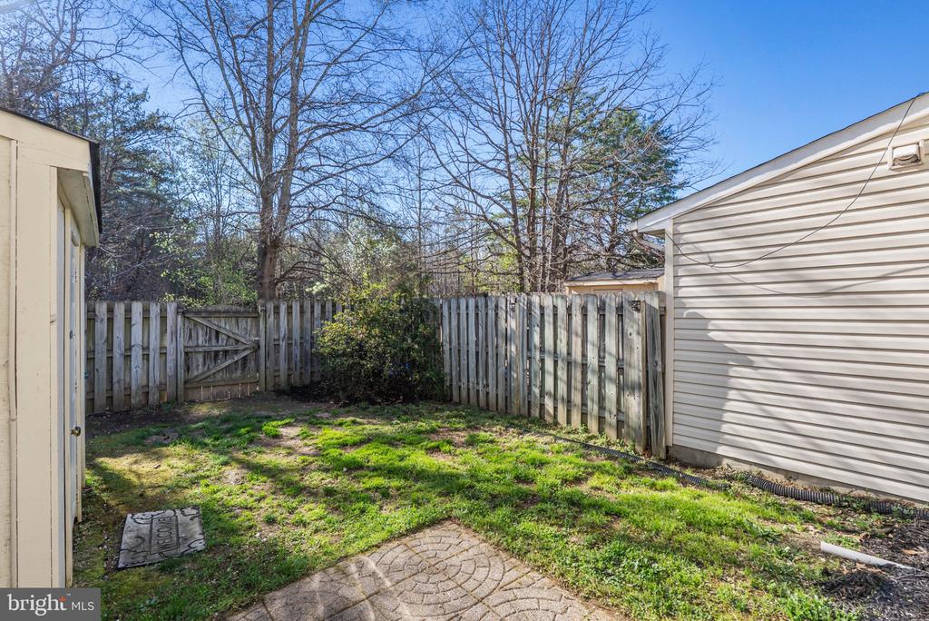 9928 MATTI HILL CT, FREDERICKSBURG, Virginia 22408, 2 Bedrooms Bedrooms, ,2 BathroomsBathrooms,Residential,9928 MATTI HILL CT,VASP2040382 MLS # VASP2040382