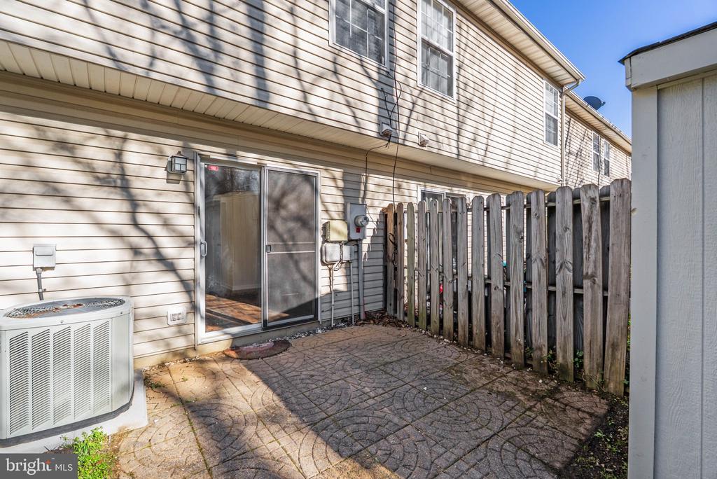 9928 MATTI HILL CT, FREDERICKSBURG, Virginia 22408, 2 Bedrooms Bedrooms, ,2 BathroomsBathrooms,Residential,9928 MATTI HILL CT,VASP2040382 MLS # VASP2040382