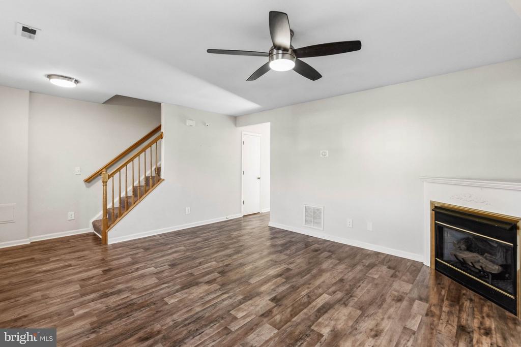 9928 MATTI HILL CT, FREDERICKSBURG, Virginia 22408, 2 Bedrooms Bedrooms, ,2 BathroomsBathrooms,Residential,9928 MATTI HILL CT,VASP2040382 MLS # VASP2040382