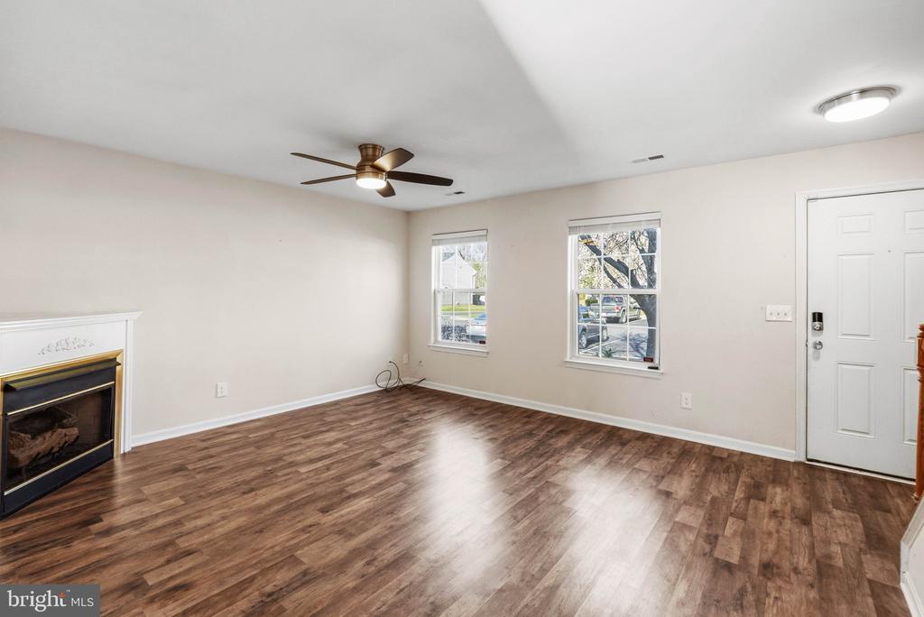 9928 MATTI HILL CT, FREDERICKSBURG, Virginia 22408, 2 Bedrooms Bedrooms, ,2 BathroomsBathrooms,Residential,9928 MATTI HILL CT,VASP2040382 MLS # VASP2040382