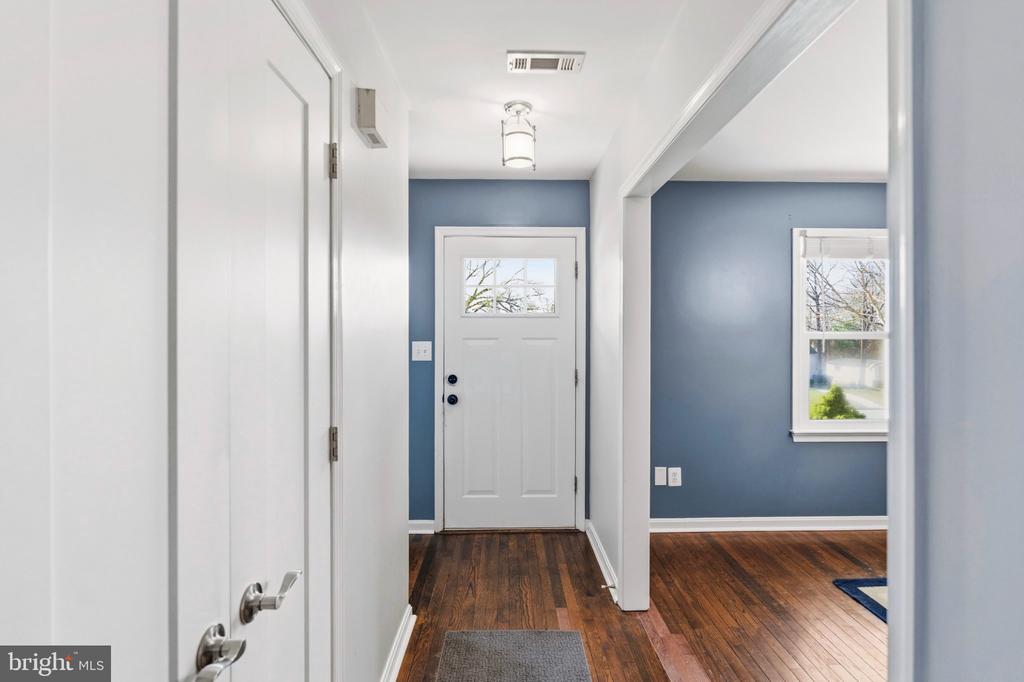 12311 CORTER AVE, FREDERICKSBURG, Virginia 22407, 3 Bedrooms Bedrooms, ,2 BathroomsBathrooms,Residential,12311 CORTER AVE,VASP2040384 MLS # VASP2040384