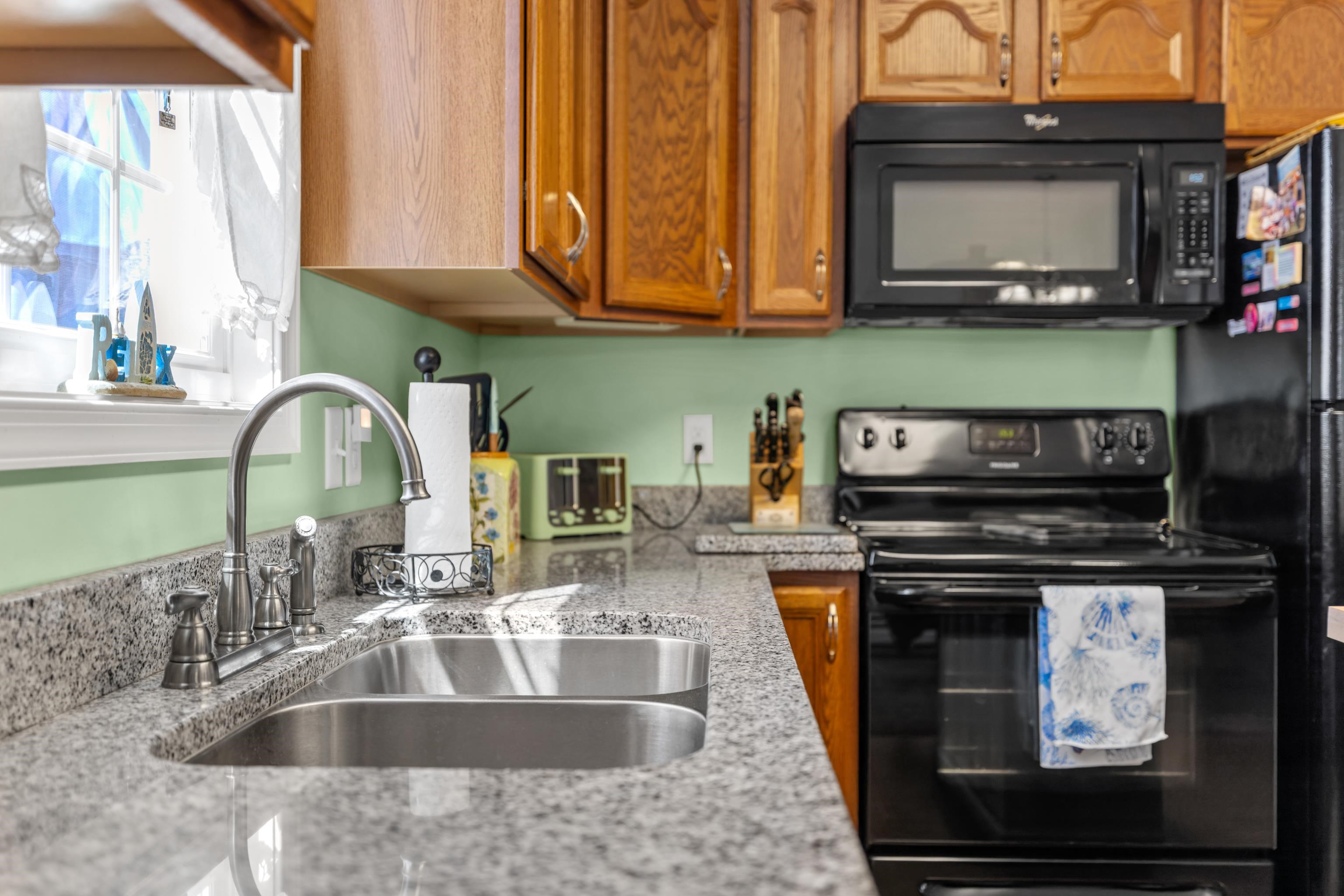 809 CARSON CIR, GROTTOES, Virginia 24441, 3 Bedrooms Bedrooms, ,2 BathroomsBathrooms,Residential,809 CARSON CIR,674925 MLS # 674925