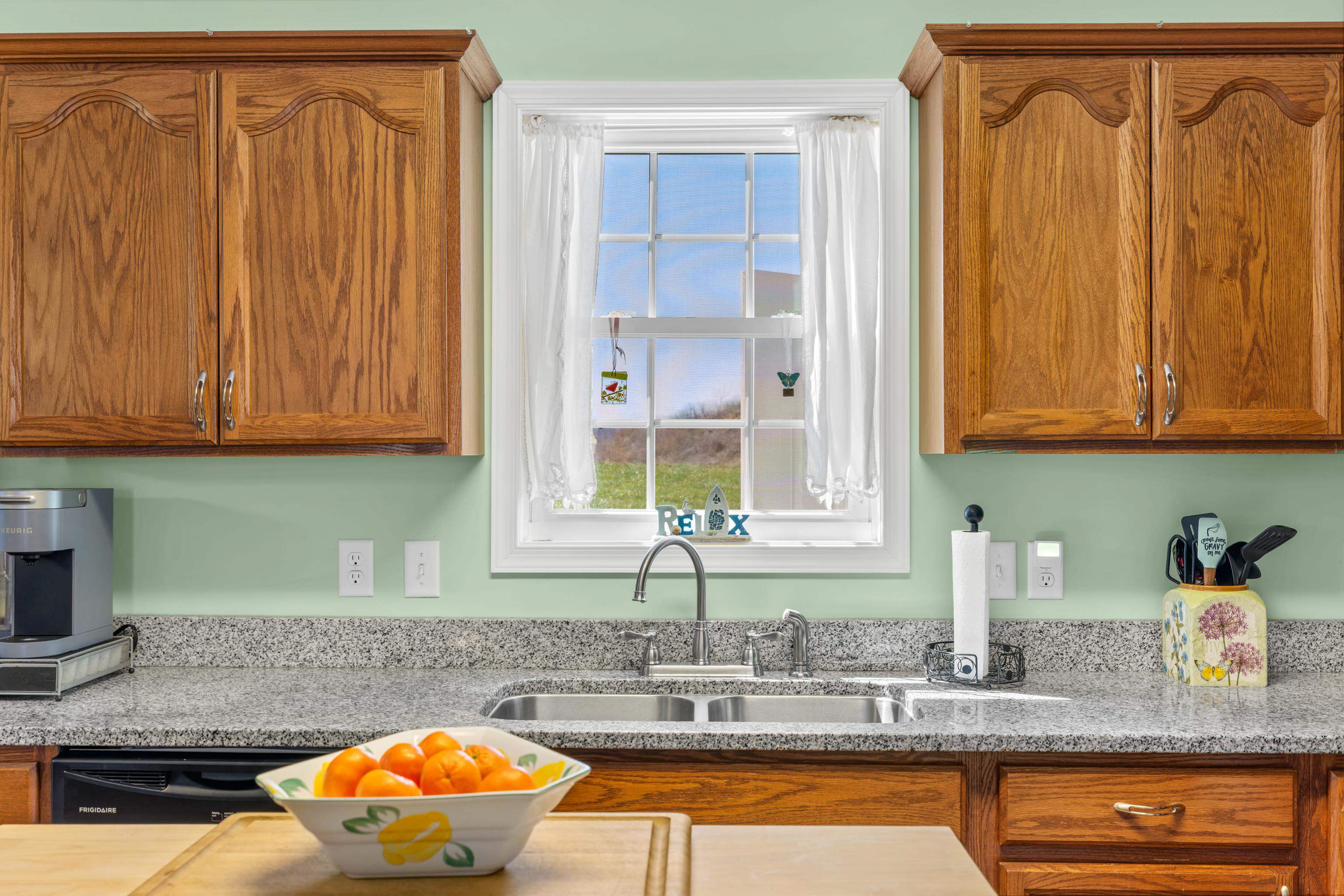 809 CARSON CIR, GROTTOES, Virginia 24441, 3 Bedrooms Bedrooms, ,2 BathroomsBathrooms,Residential,809 CARSON CIR,674925 MLS # 674925