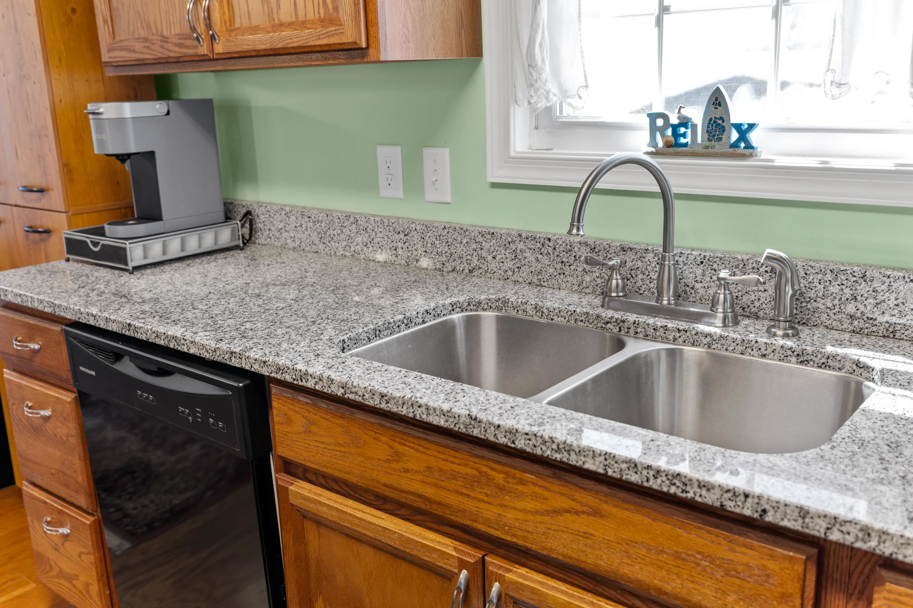 809 CARSON CIR, GROTTOES, Virginia 24441, 3 Bedrooms Bedrooms, ,2 BathroomsBathrooms,Residential,809 CARSON CIR,674925 MLS # 674925