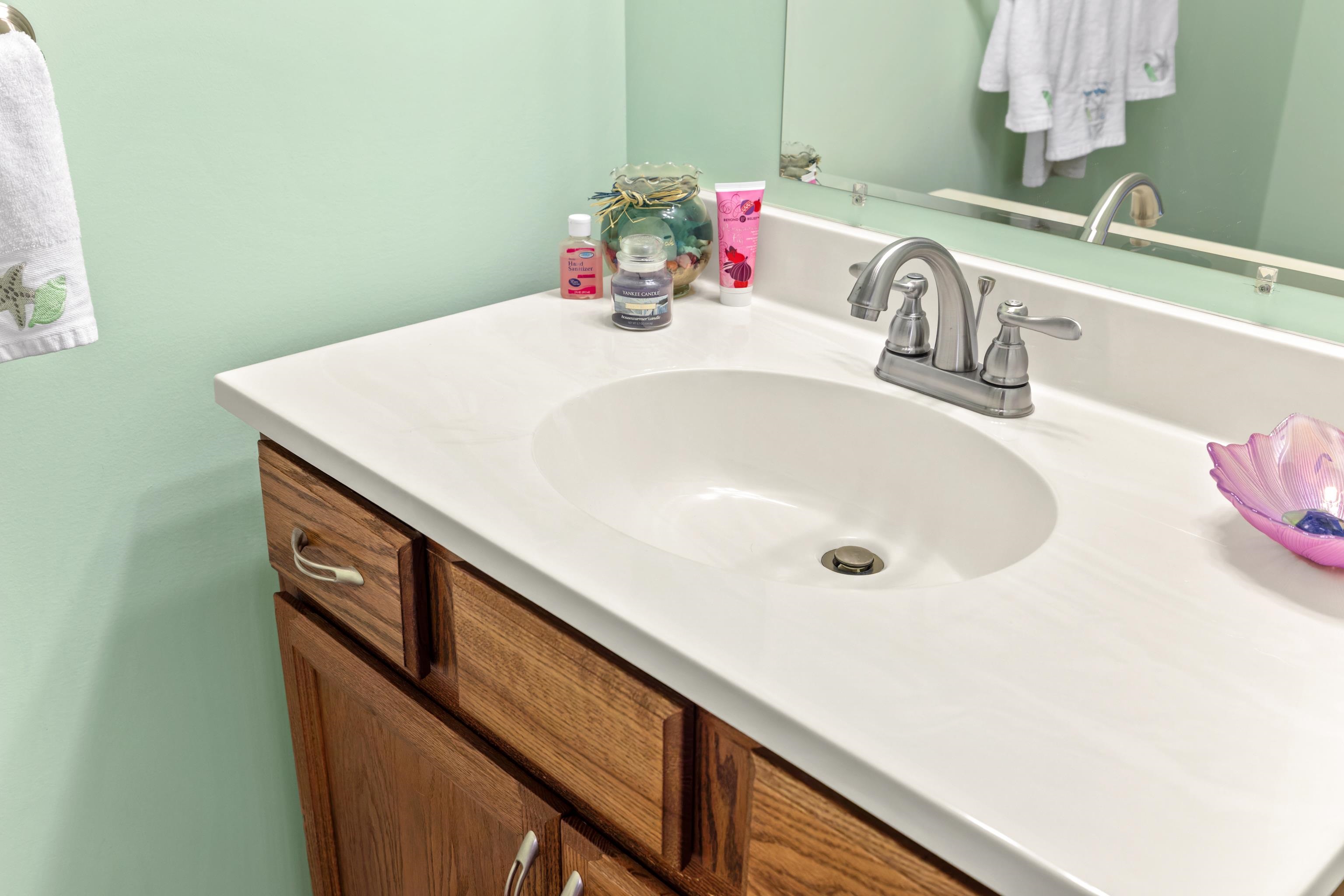 809 CARSON CIR, GROTTOES, Virginia 24441, 3 Bedrooms Bedrooms, ,2 BathroomsBathrooms,Residential,809 CARSON CIR,674925 MLS # 674925