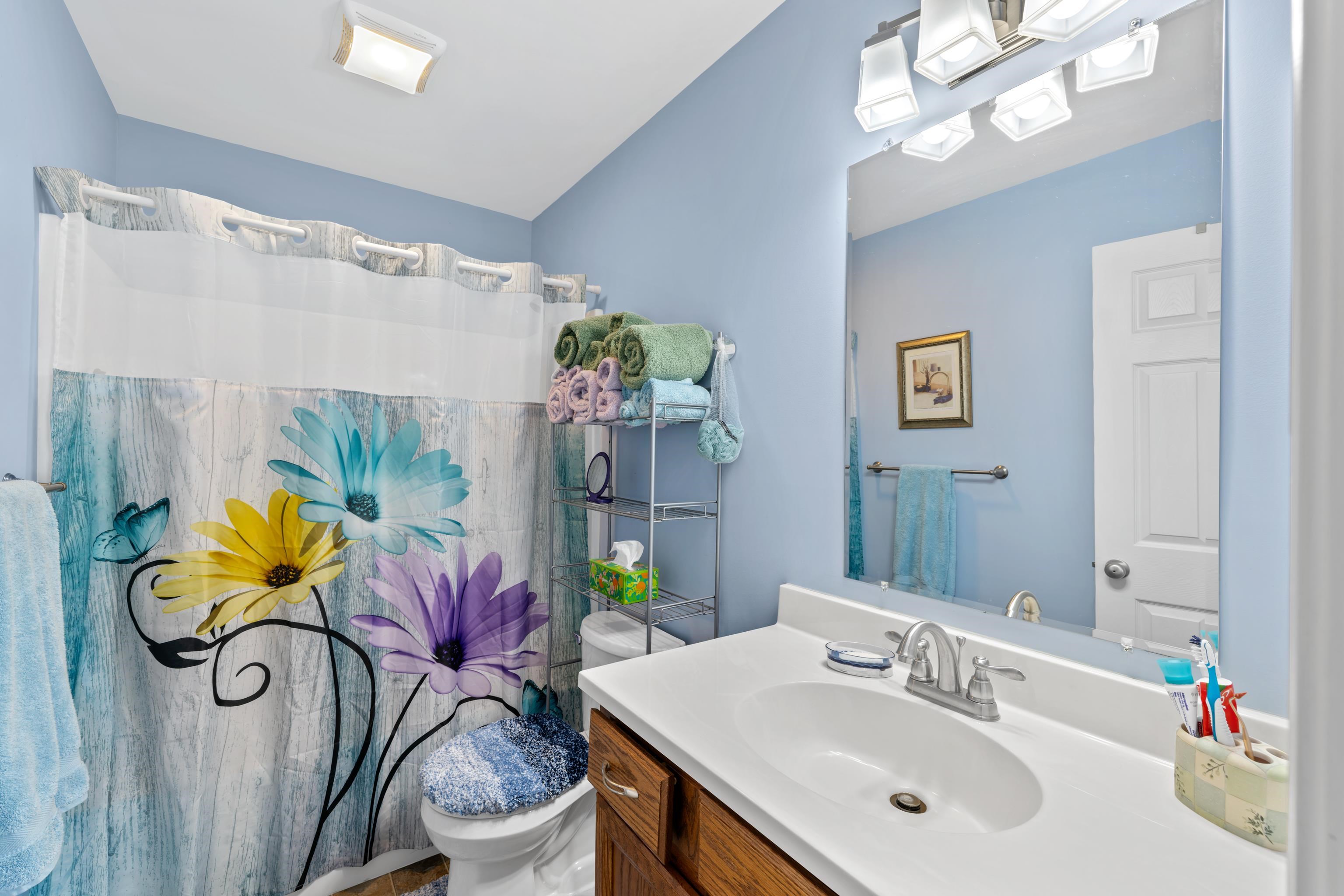 809 CARSON CIR, GROTTOES, Virginia 24441, 3 Bedrooms Bedrooms, ,2 BathroomsBathrooms,Residential,809 CARSON CIR,674925 MLS # 674925