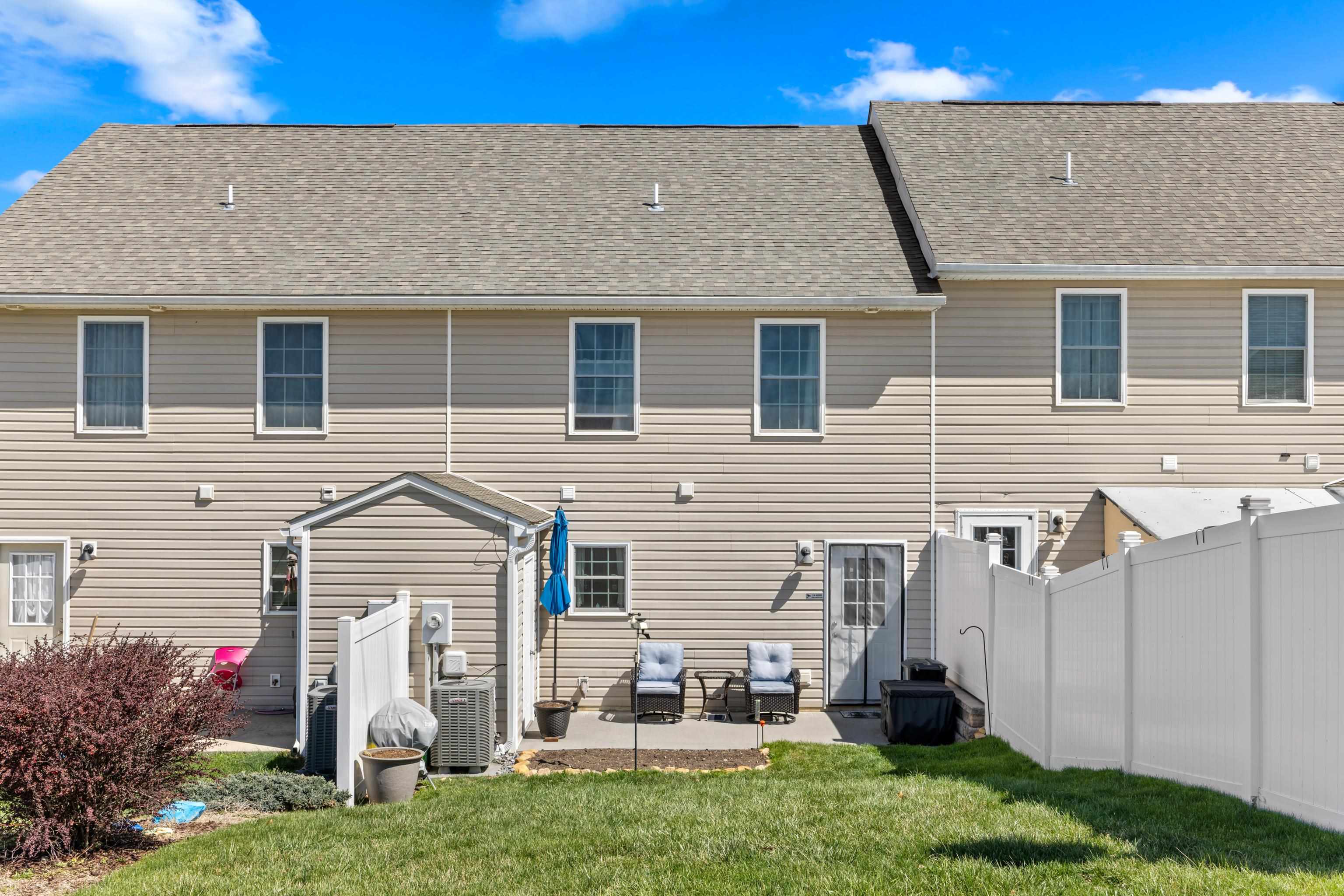 809 CARSON CIR, GROTTOES, Virginia 24441, 3 Bedrooms Bedrooms, ,2 BathroomsBathrooms,Residential,809 CARSON CIR,674925 MLS # 674925