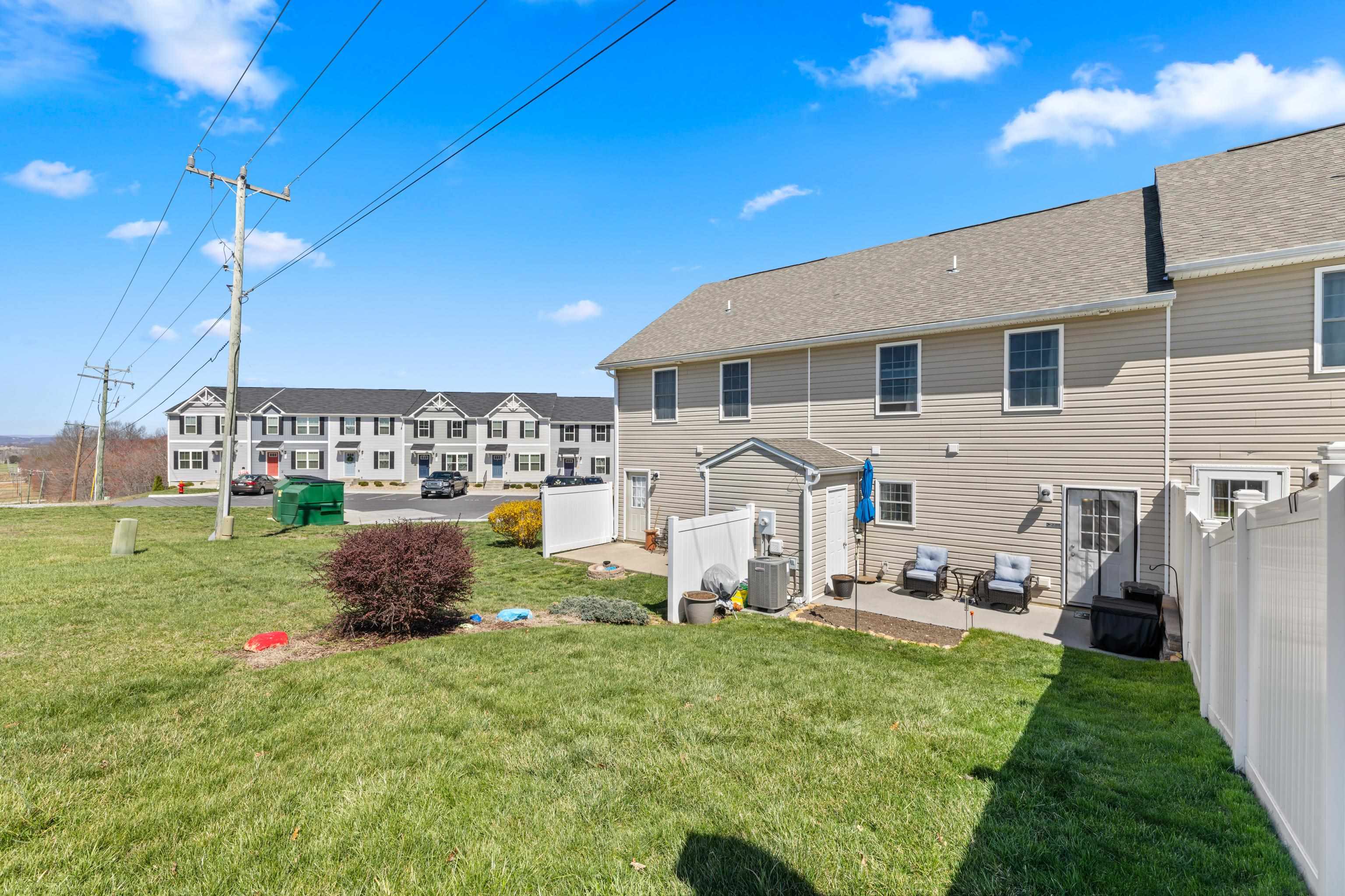 809 CARSON CIR, GROTTOES, Virginia 24441, 3 Bedrooms Bedrooms, ,2 BathroomsBathrooms,Residential,809 CARSON CIR,674925 MLS # 674925