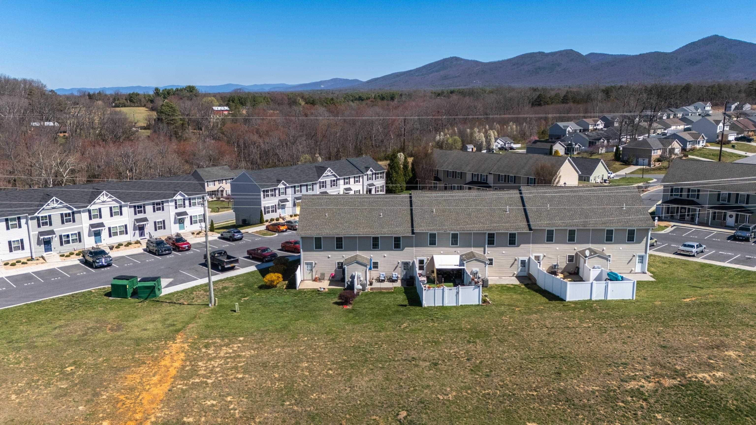 809 CARSON CIR, GROTTOES, Virginia 24441, 3 Bedrooms Bedrooms, ,2 BathroomsBathrooms,Residential,809 CARSON CIR,674925 MLS # 674925