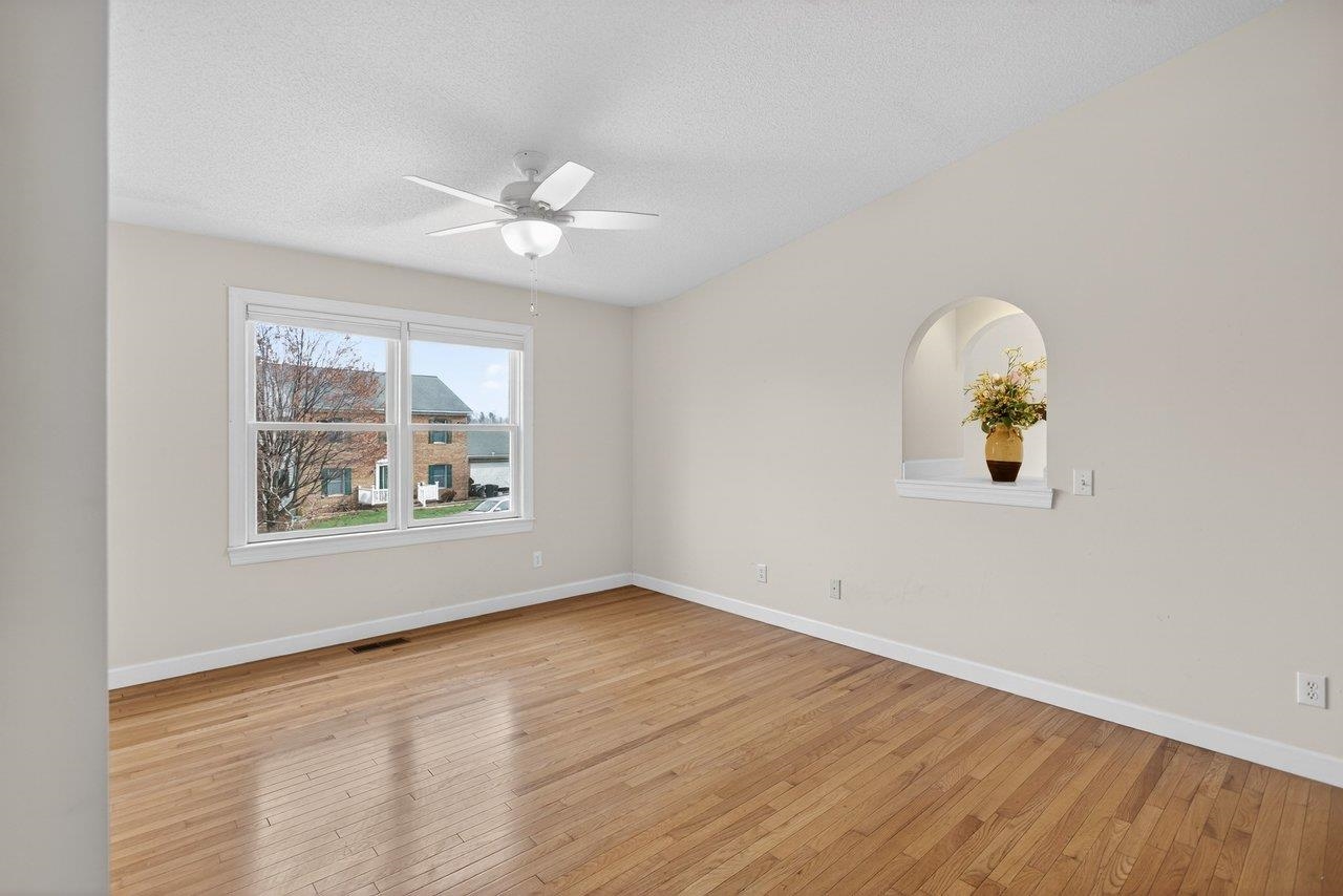 1151 DECCA DR, HARRISONBURG, Virginia 22801, 3 Bedrooms Bedrooms, ,2 BathroomsBathrooms,Residential,1151 DECCA DR,674932 MLS # 674932