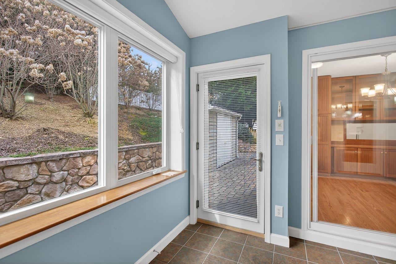 1151 DECCA DR, HARRISONBURG, Virginia 22801, 3 Bedrooms Bedrooms, ,2 BathroomsBathrooms,Residential,1151 DECCA DR,674932 MLS # 674932