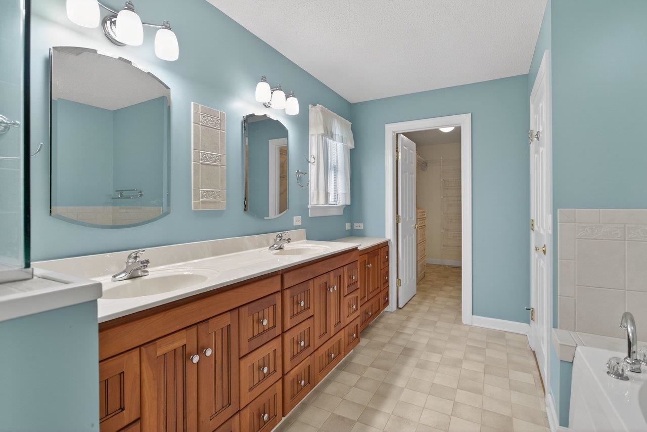 1151 DECCA DR, HARRISONBURG, Virginia 22801, 3 Bedrooms Bedrooms, ,2 BathroomsBathrooms,Residential,1151 DECCA DR,674932 MLS # 674932