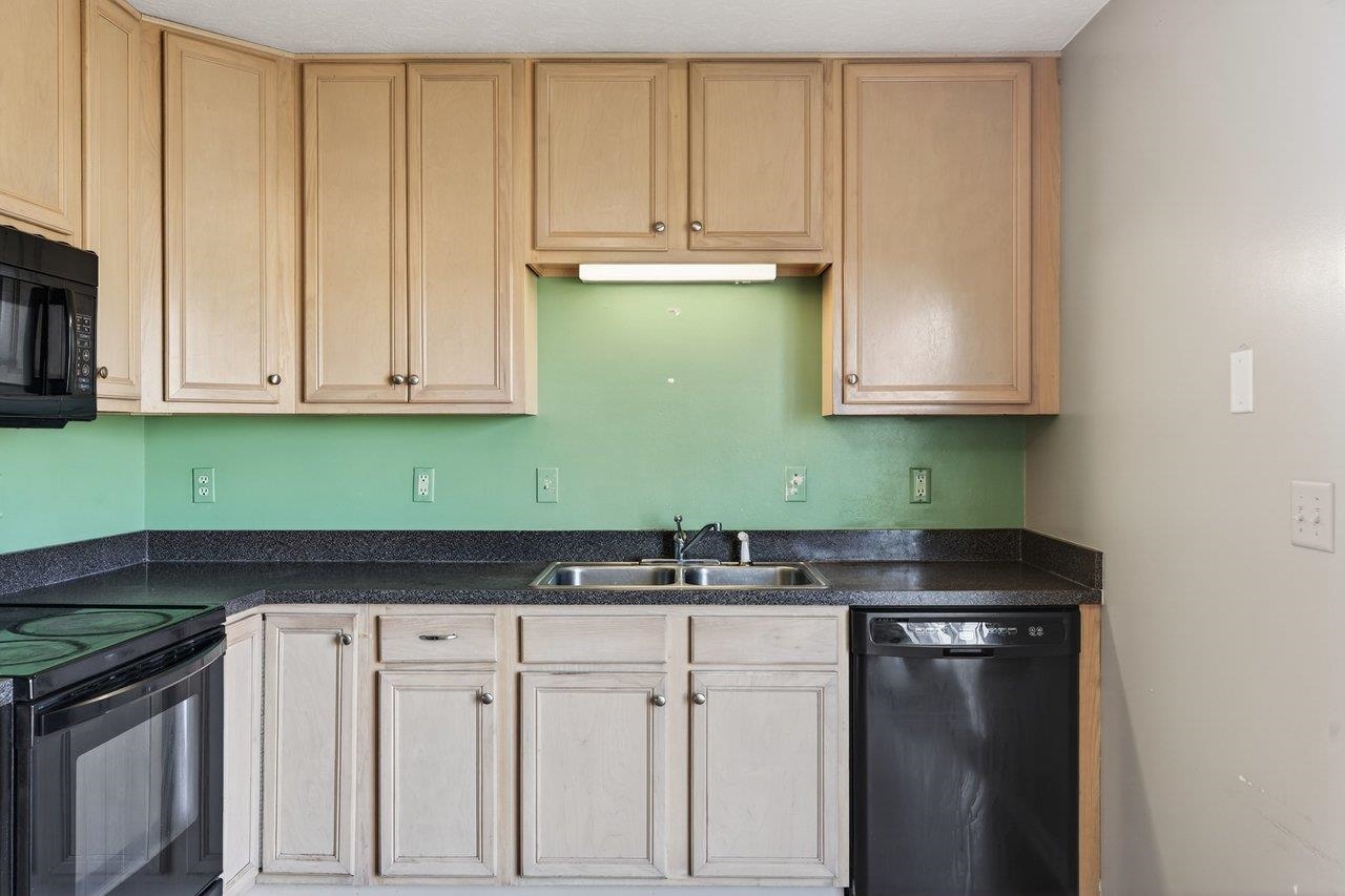 1390 STONECHRIS DR, HARRISONBURG, Virginia 22802, 3 Bedrooms Bedrooms, ,2 BathroomsBathrooms,Residential,1390 STONECHRIS DR,674936 MLS # 674936