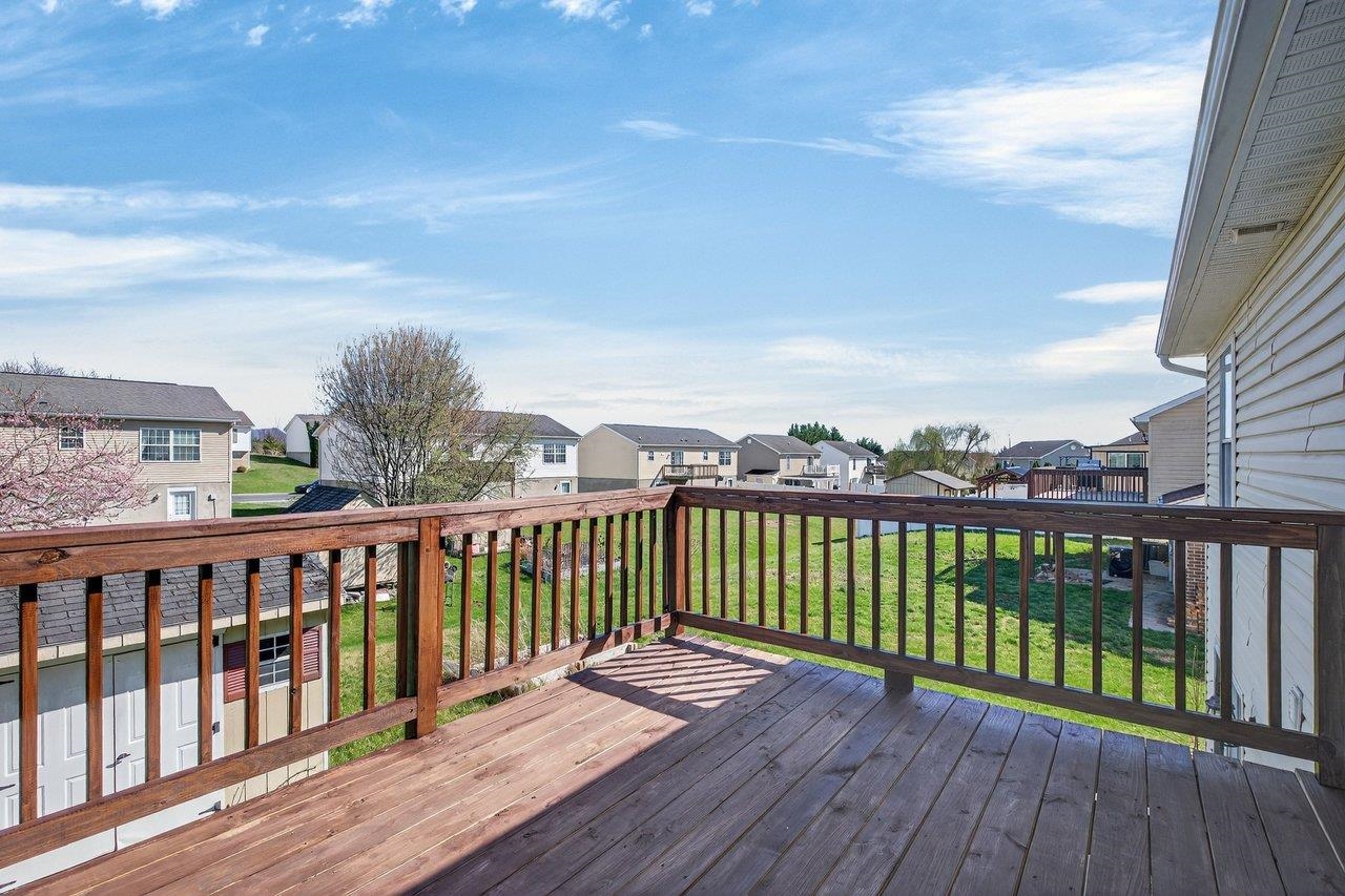 1390 STONECHRIS DR, HARRISONBURG, Virginia 22802, 3 Bedrooms Bedrooms, ,2 BathroomsBathrooms,Residential,1390 STONECHRIS DR,674936 MLS # 674936