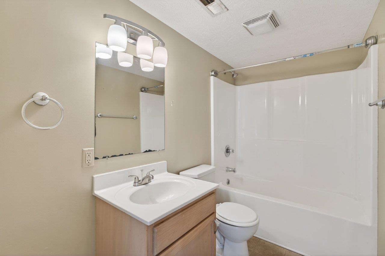 1390 STONECHRIS DR, HARRISONBURG, Virginia 22802, 3 Bedrooms Bedrooms, ,2 BathroomsBathrooms,Residential,1390 STONECHRIS DR,674936 MLS # 674936