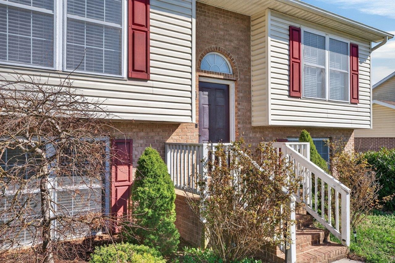 1390 STONECHRIS DR, HARRISONBURG, Virginia 22802, 3 Bedrooms Bedrooms, ,2 BathroomsBathrooms,Residential,1390 STONECHRIS DR,674936 MLS # 674936