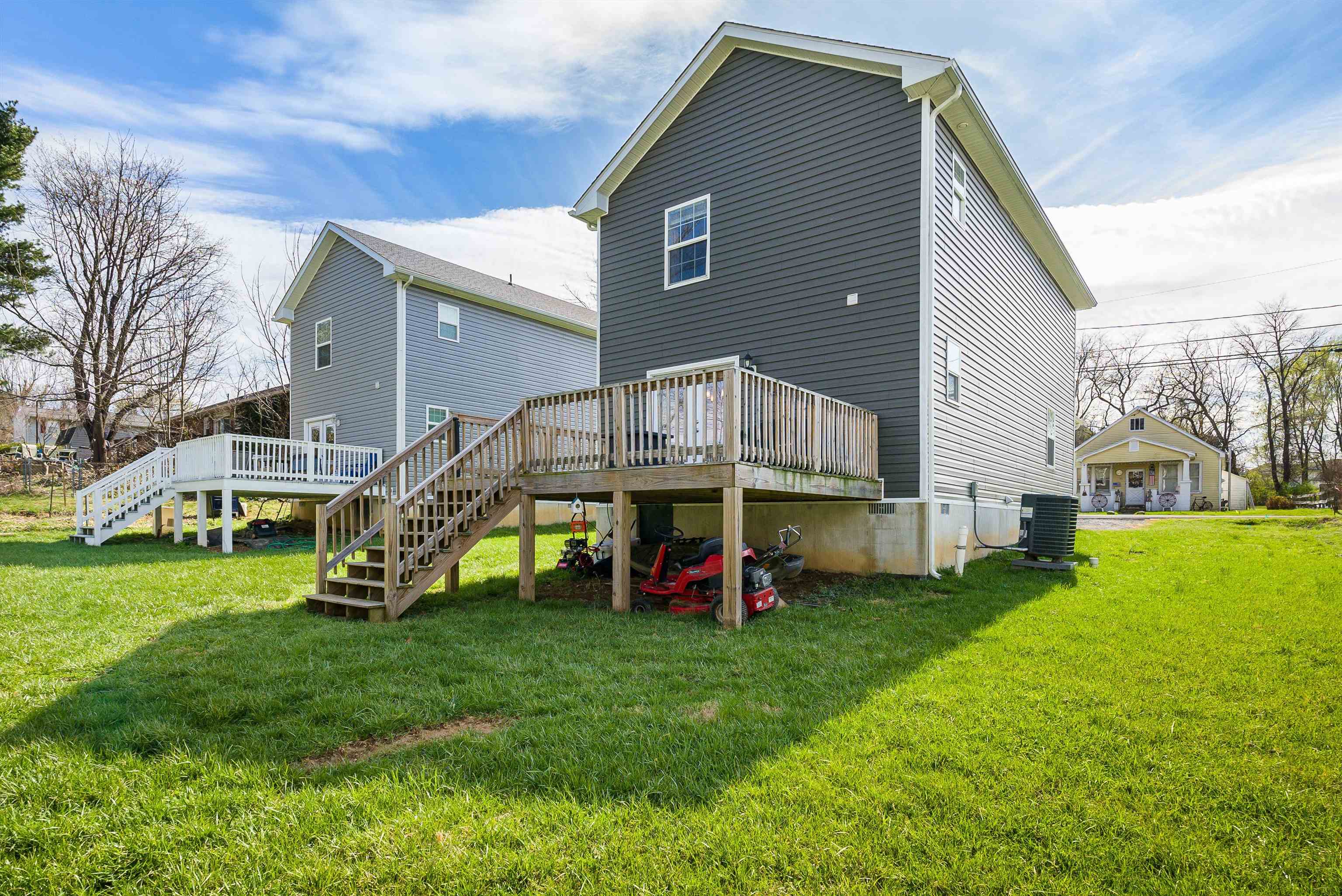 32 REED ST, FISHERSVILLE, Virginia 22939, 3 Bedrooms Bedrooms, ,2 BathroomsBathrooms,Residential,32 REED ST,674949 MLS # 674949