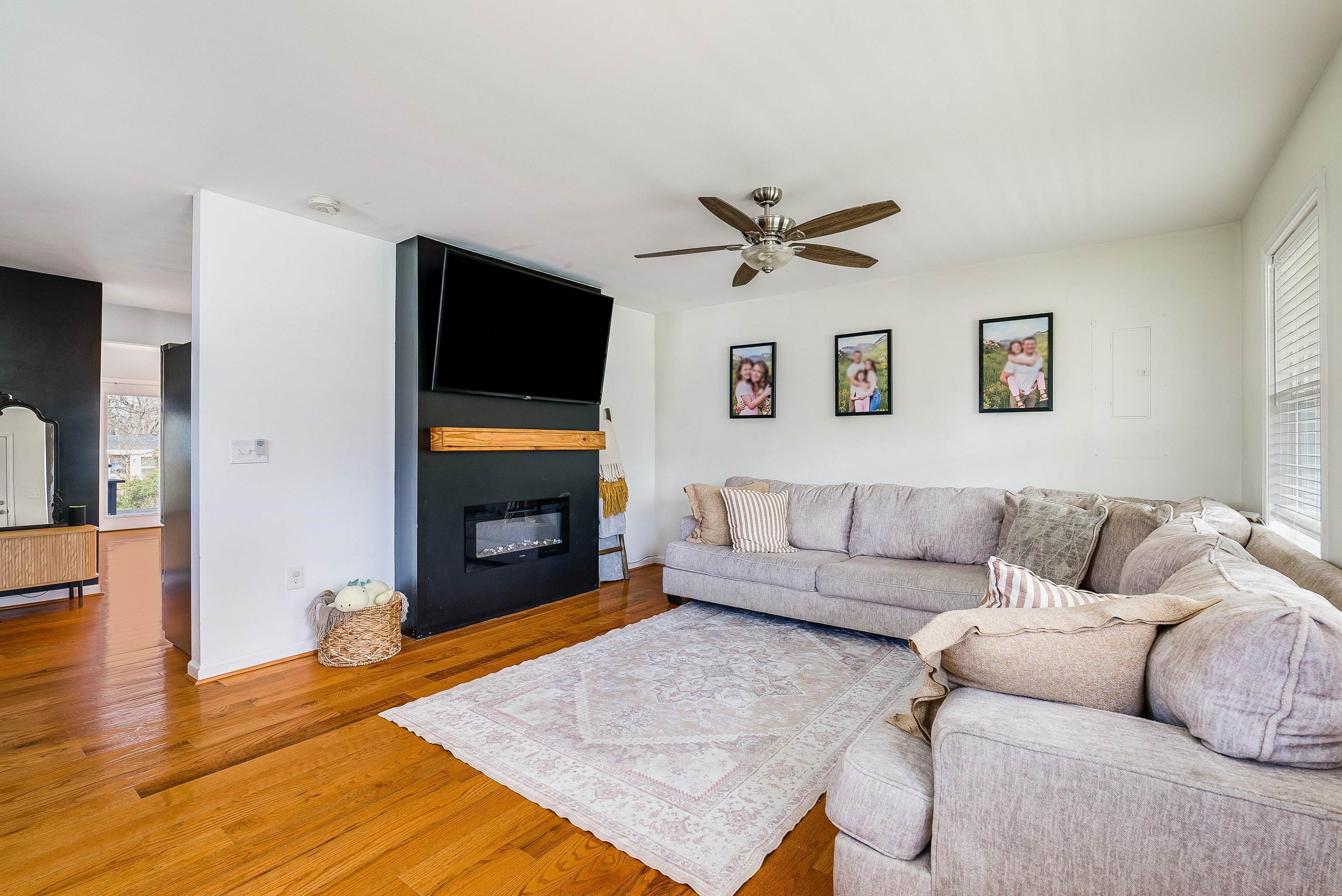 32 REED ST, FISHERSVILLE, Virginia 22939, 3 Bedrooms Bedrooms, ,2 BathroomsBathrooms,Residential,32 REED ST,674949 MLS # 674949