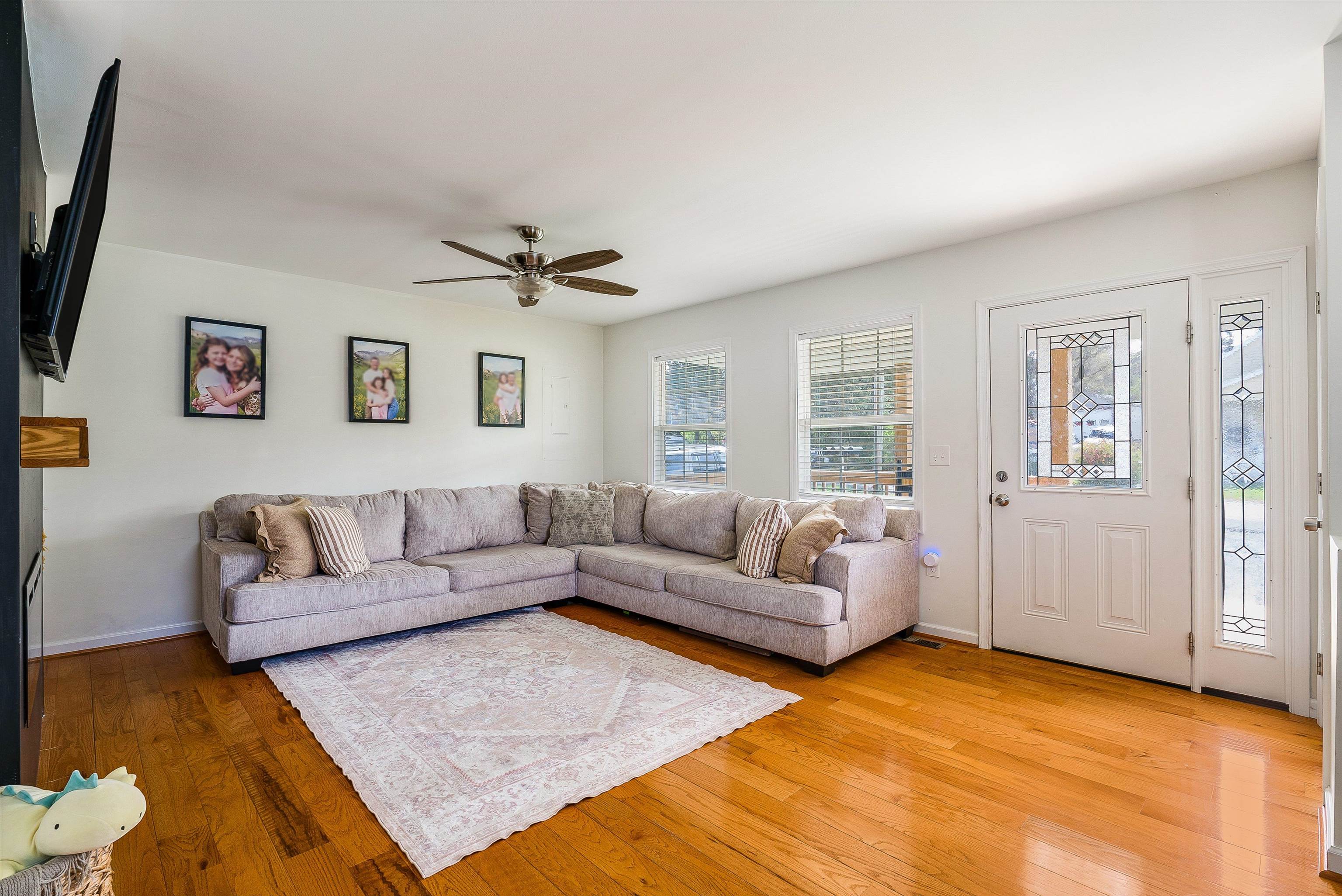 32 REED ST, FISHERSVILLE, Virginia 22939, 3 Bedrooms Bedrooms, ,2 BathroomsBathrooms,Residential,32 REED ST,674949 MLS # 674949