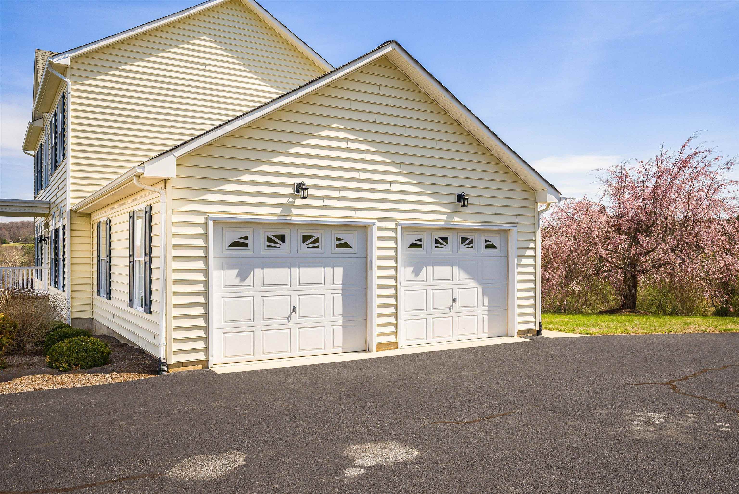 2178 CHURCHVILLE AVE, STAUNTON, Virginia 24401, 3 Bedrooms Bedrooms, ,2 BathroomsBathrooms,Residential,2178 CHURCHVILLE AVE,674956 MLS # 674956