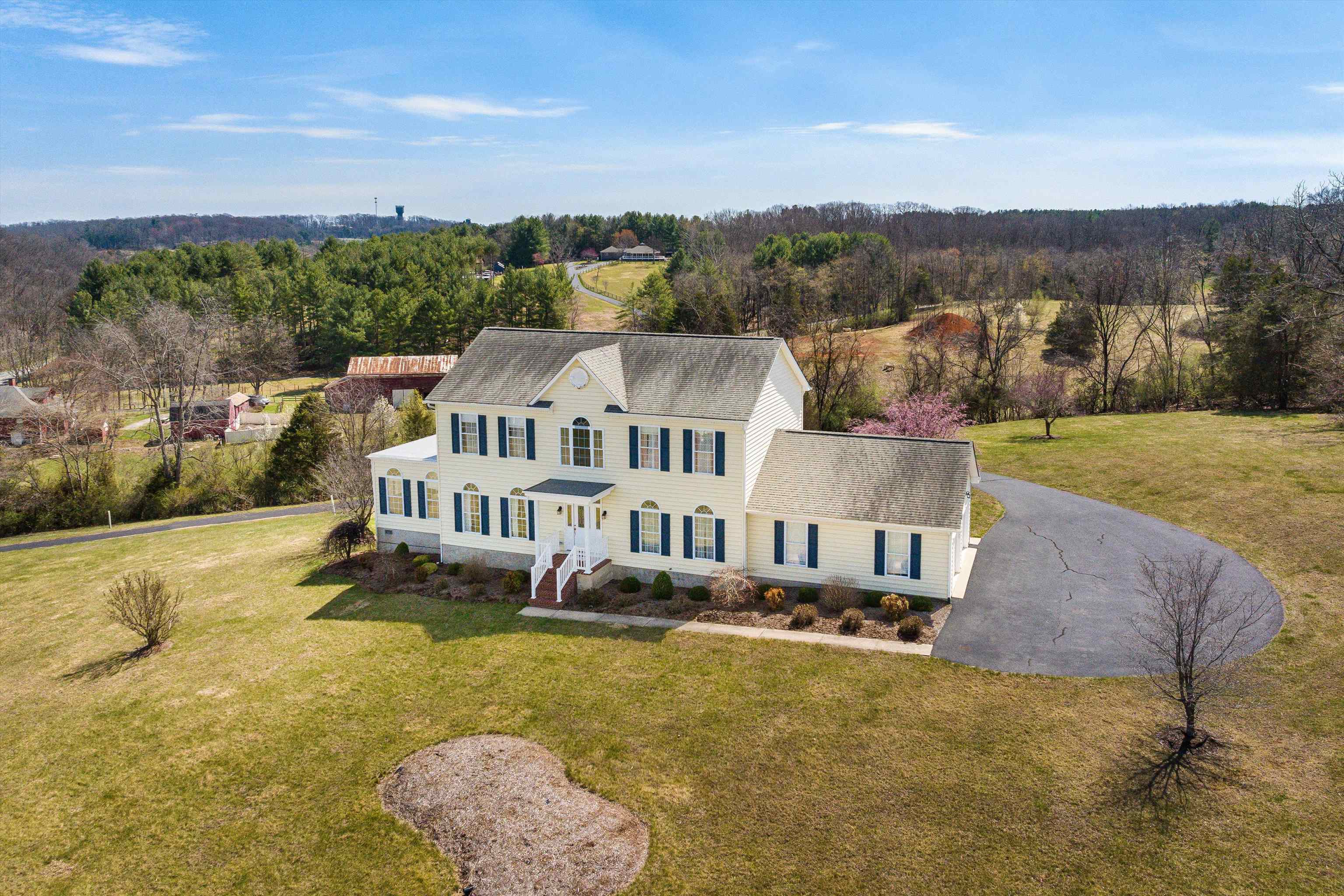 2178 CHURCHVILLE AVE, STAUNTON, Virginia 24401, 3 Bedrooms Bedrooms, ,2 BathroomsBathrooms,Residential,2178 CHURCHVILLE AVE,674956 MLS # 674956