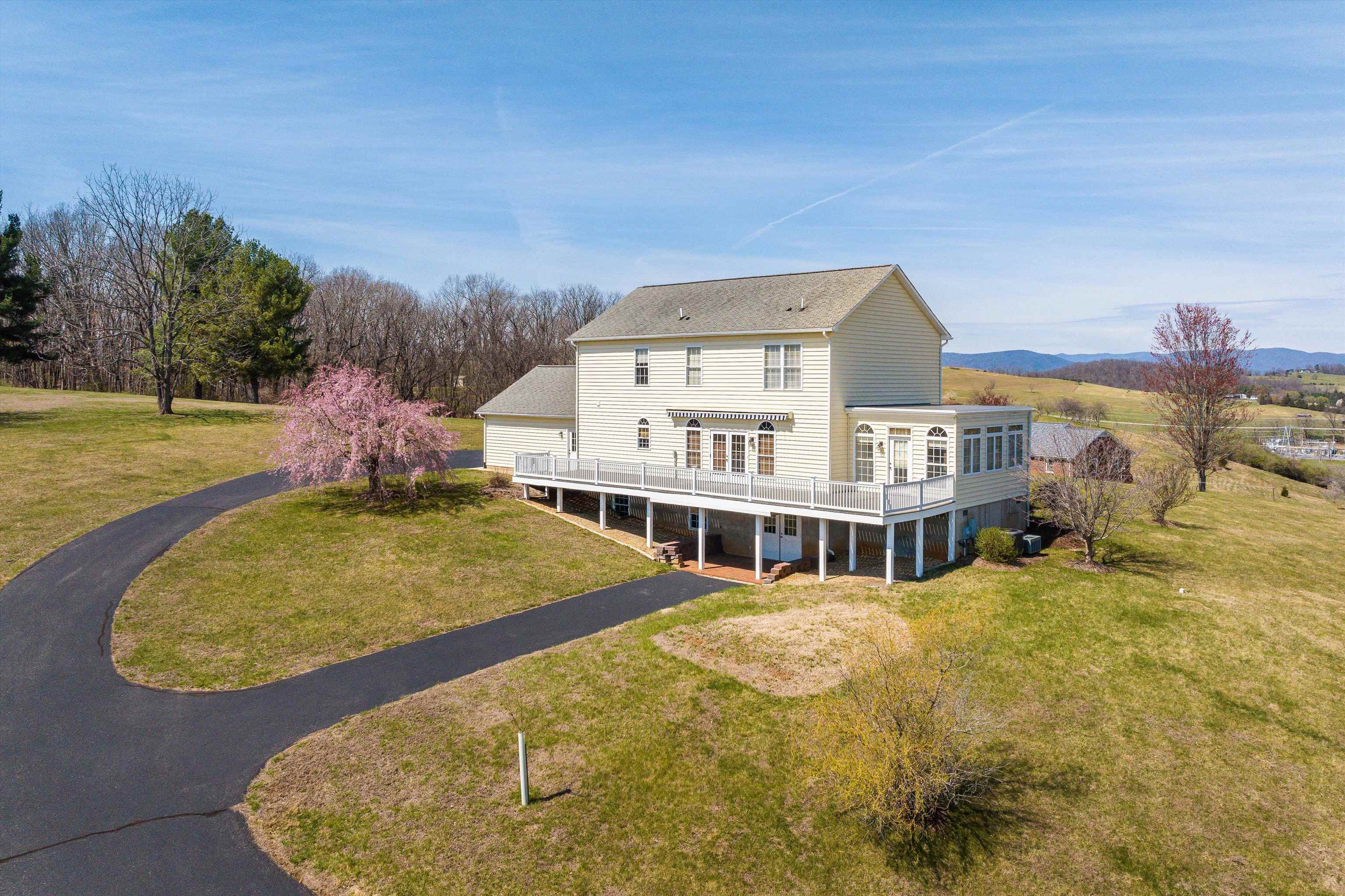 2178 CHURCHVILLE AVE, STAUNTON, Virginia 24401, 3 Bedrooms Bedrooms, ,2 BathroomsBathrooms,Residential,2178 CHURCHVILLE AVE,674956 MLS # 674956