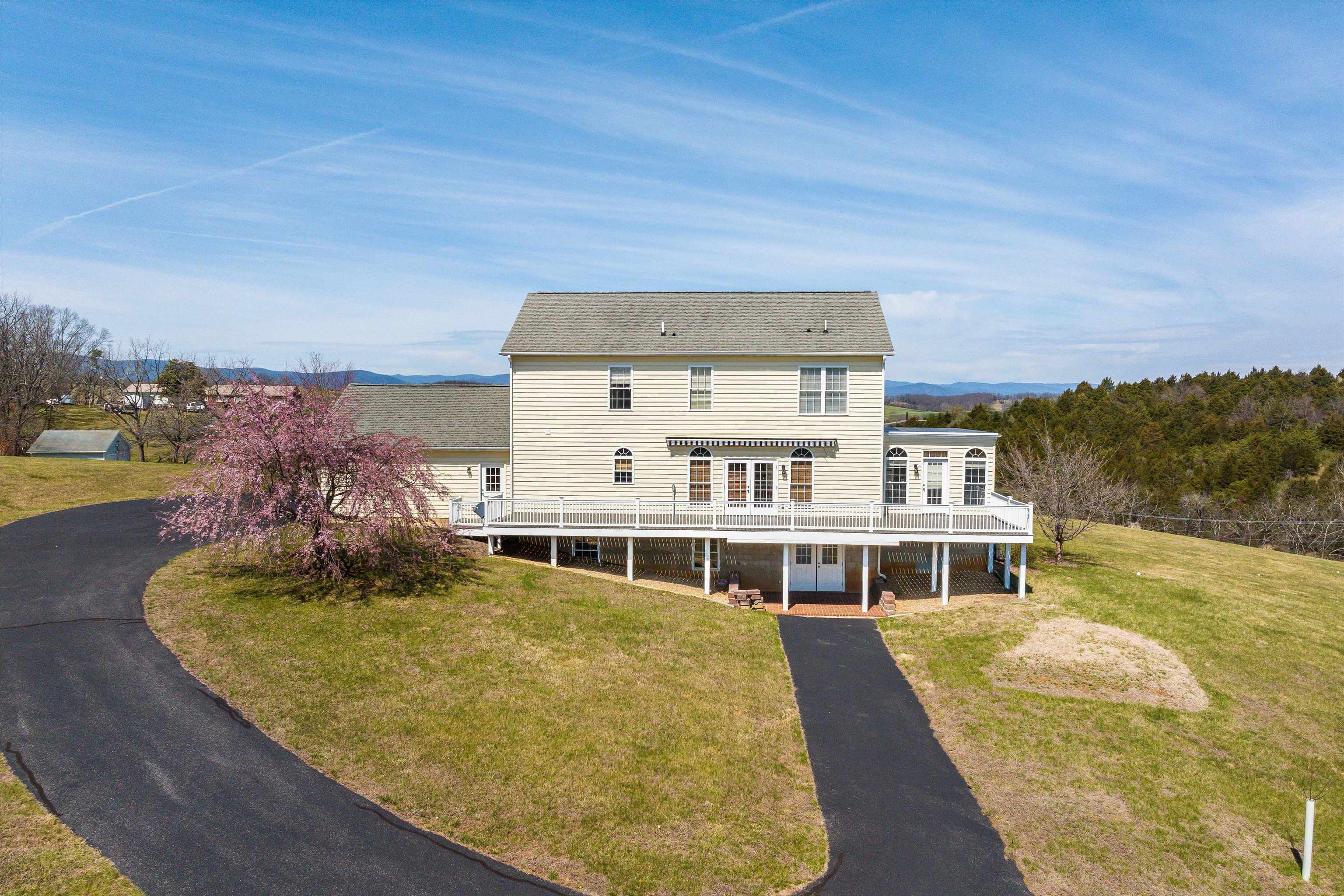 2178 CHURCHVILLE AVE, STAUNTON, Virginia 24401, 3 Bedrooms Bedrooms, ,2 BathroomsBathrooms,Residential,2178 CHURCHVILLE AVE,674956 MLS # 674956