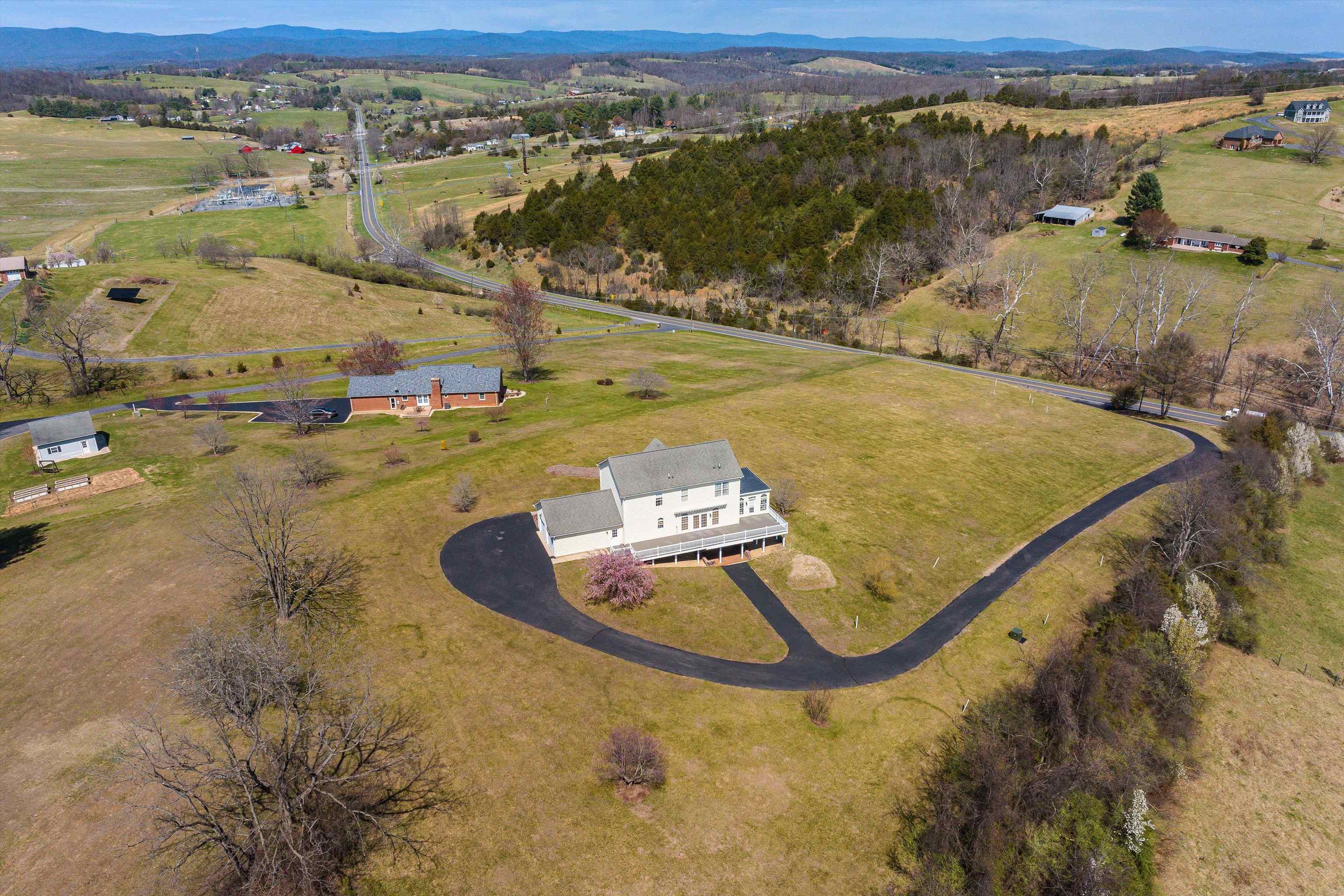 2178 CHURCHVILLE AVE, STAUNTON, Virginia 24401, 3 Bedrooms Bedrooms, ,2 BathroomsBathrooms,Residential,2178 CHURCHVILLE AVE,674956 MLS # 674956