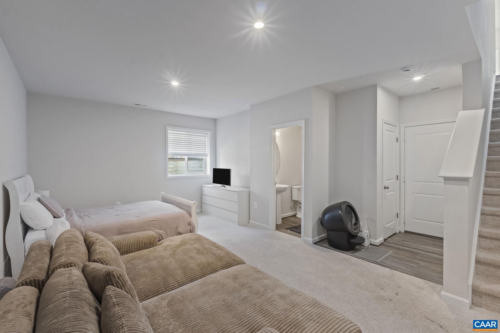 2604 FLORA VIEW DR, CHARLOTTESVILLE, Virginia 22902, 3 Bedrooms Bedrooms, ,2 BathroomsBathrooms,Residential,2604 FLORA VIEW DR,674964 MLS # 674964