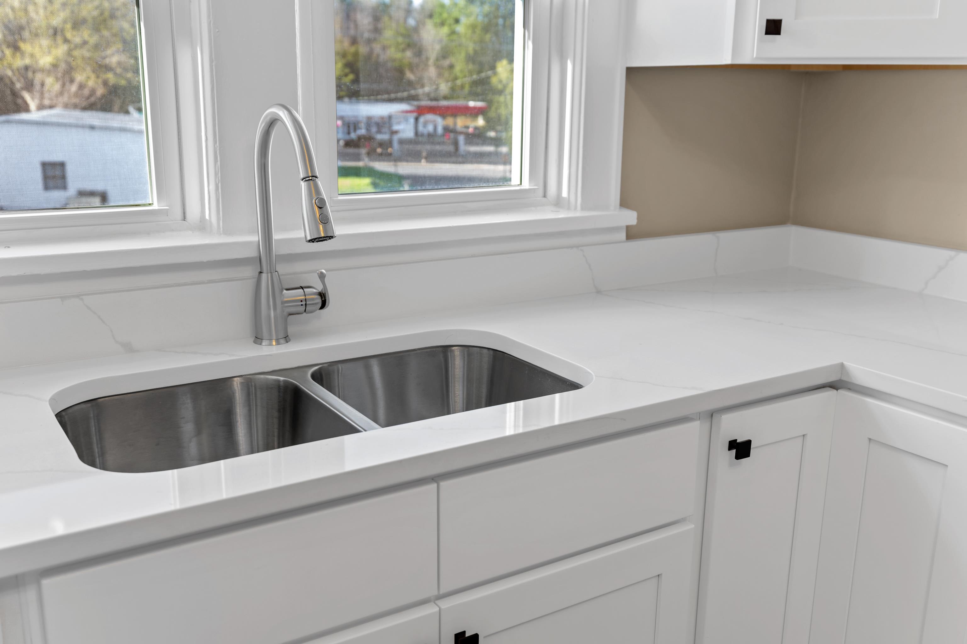 14 MULBERRY ST, STAUNTON, Virginia 24401, 4 Bedrooms Bedrooms, ,2 BathroomsBathrooms,Residential,14 MULBERRY ST,674965 MLS # 674965