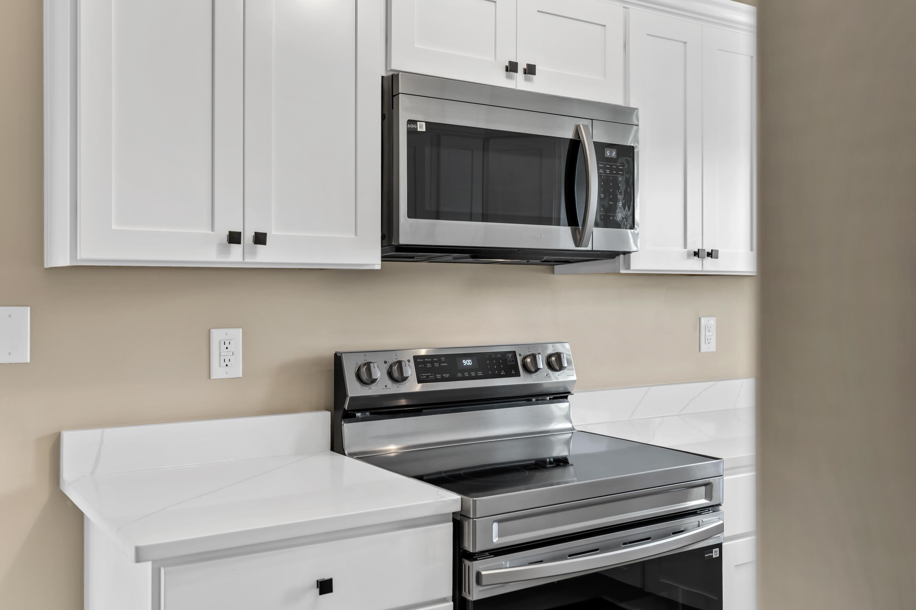 14 MULBERRY ST, STAUNTON, Virginia 24401, 4 Bedrooms Bedrooms, ,2 BathroomsBathrooms,Residential,14 MULBERRY ST,674965 MLS # 674965