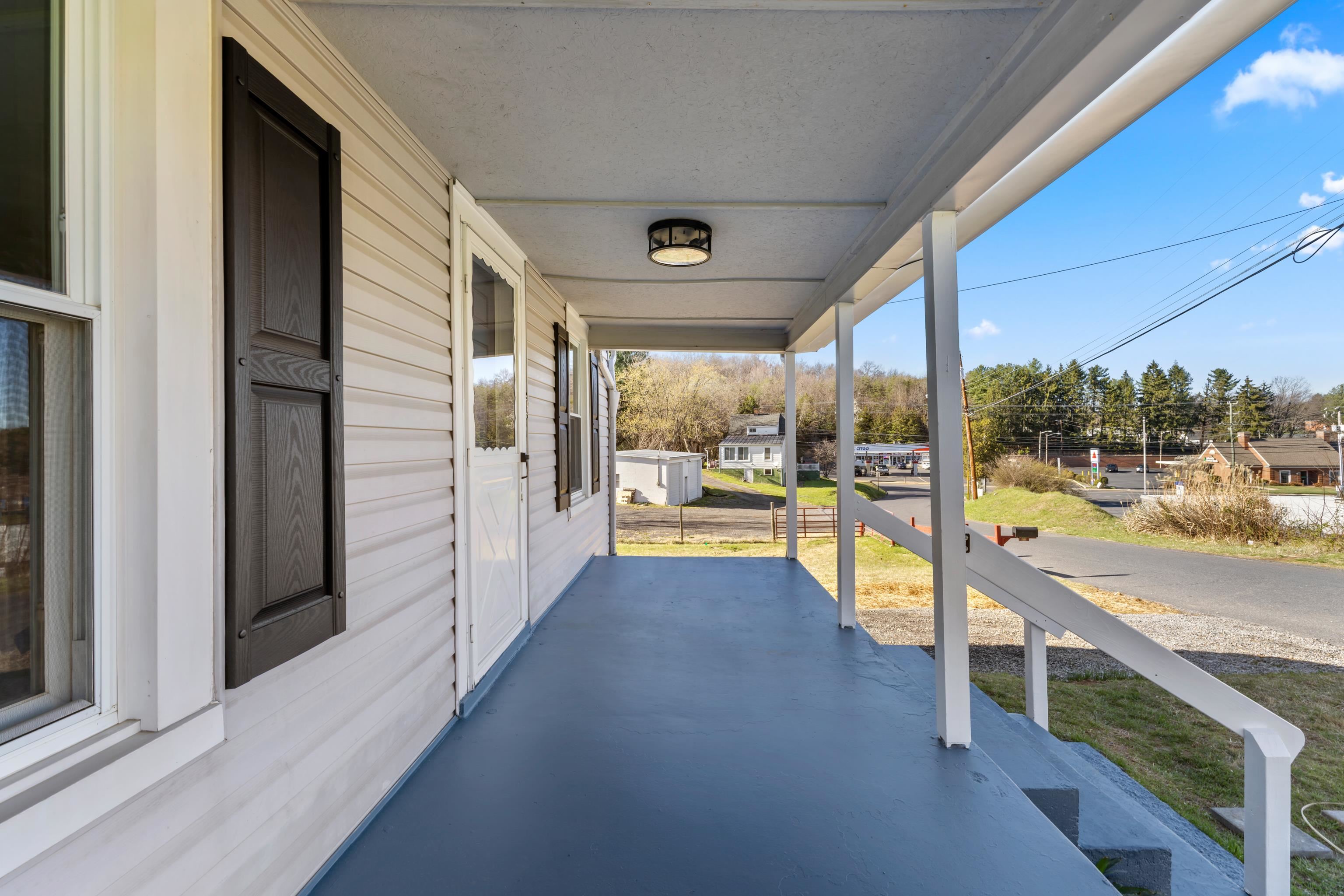 14 MULBERRY ST, STAUNTON, Virginia 24401, 4 Bedrooms Bedrooms, ,2 BathroomsBathrooms,Residential,14 MULBERRY ST,674965 MLS # 674965