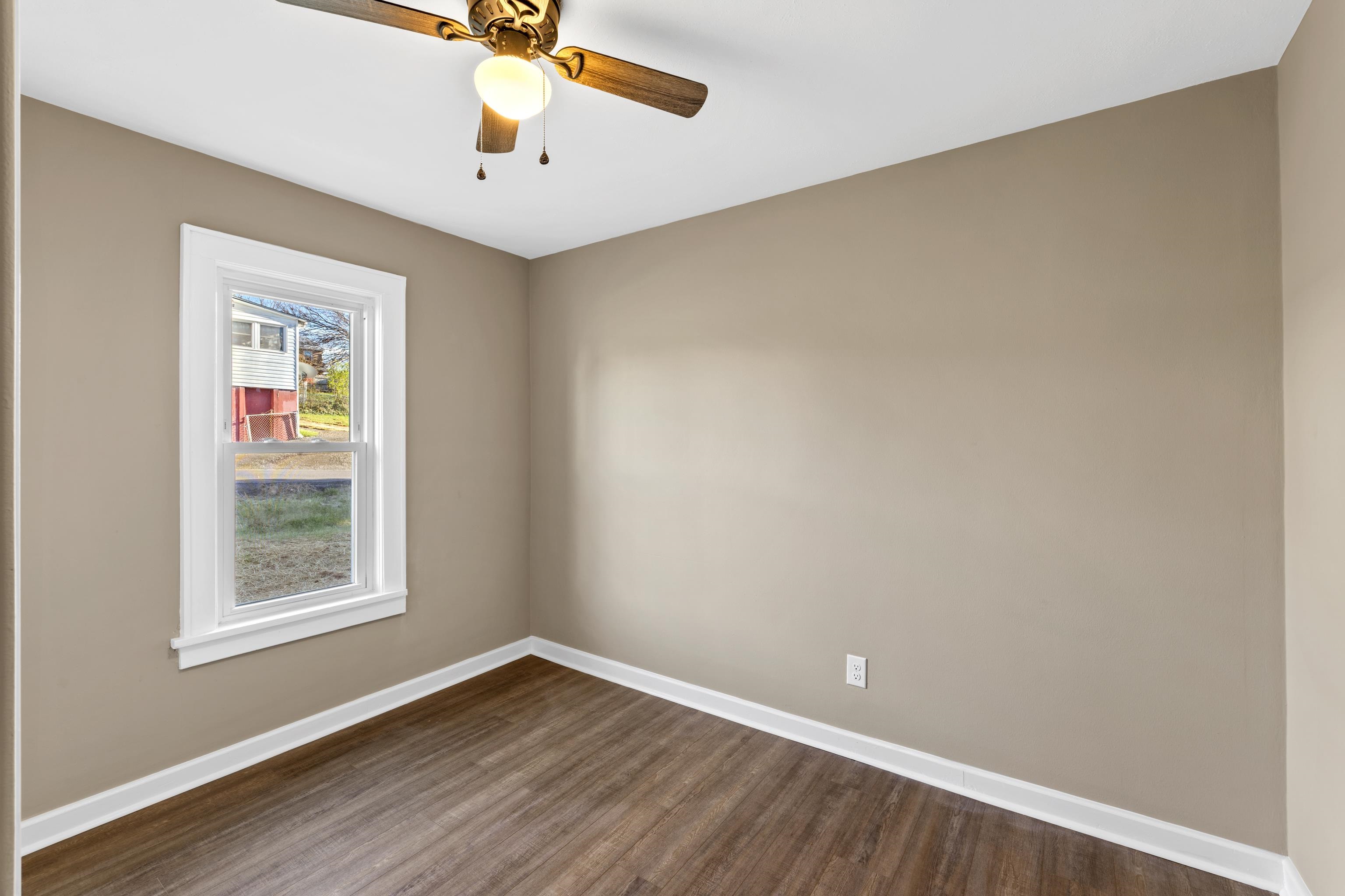 14 MULBERRY ST, STAUNTON, Virginia 24401, 4 Bedrooms Bedrooms, ,2 BathroomsBathrooms,Residential,14 MULBERRY ST,674965 MLS # 674965